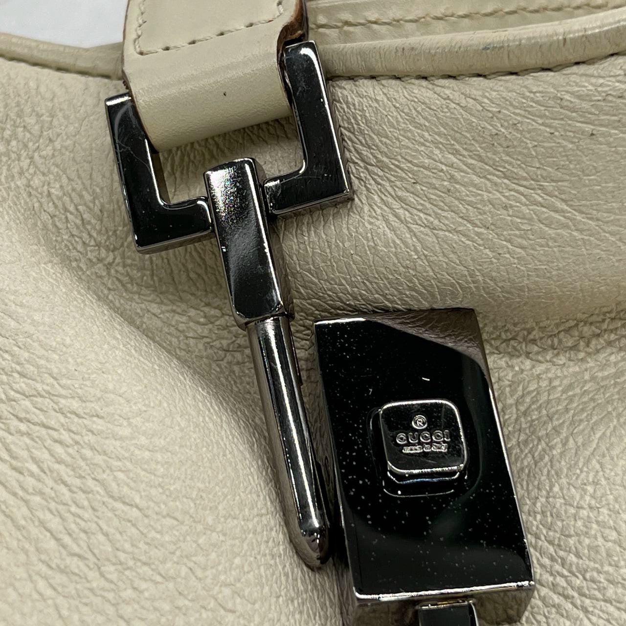 Gucci Jackie Vintage Soft White Leather Bag Medium with Fur lining For Sale 13