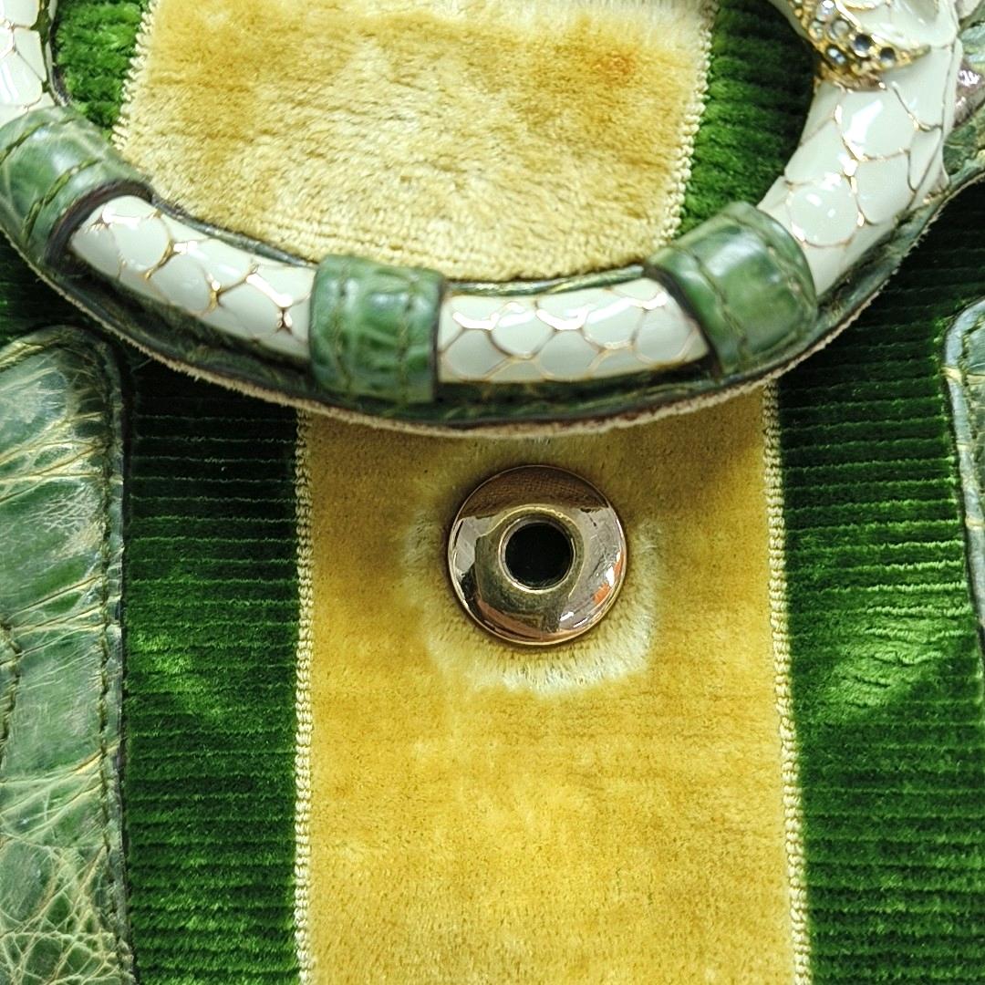 Gucci Jeweled Dragon Bag Green Crocodile and GG Velvet Bamboo Chain Strap in vendita 6