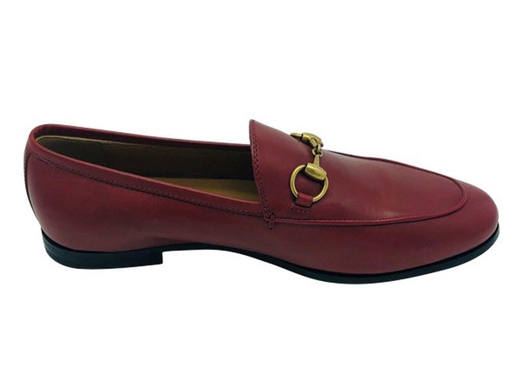 Gorgeous pair of flats from Gucci in the Jordaan design in a size 35.5 (UK 2.5). An unworn new pair which have a few surface scratches but this is part of the leather.
BRAND	
Gucci

FEATURES	
Loafer, Jordaan Made in