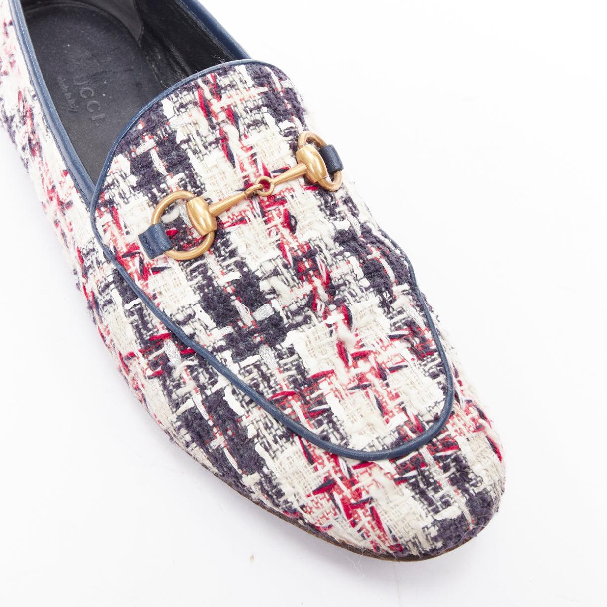 Gucci Jordaan rouge bleu crème tweed or horsebit checked flat loafers EU37.5 en vente 2