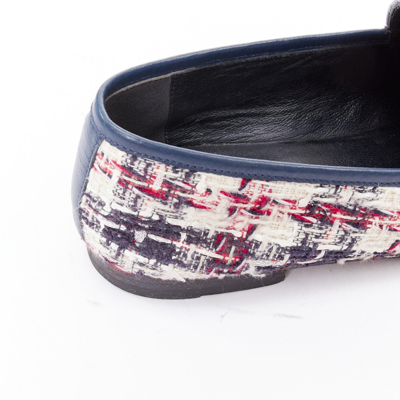 Gucci Jordaan rouge bleu crème tweed or horsebit checked flat loafers EU37.5 en vente 3