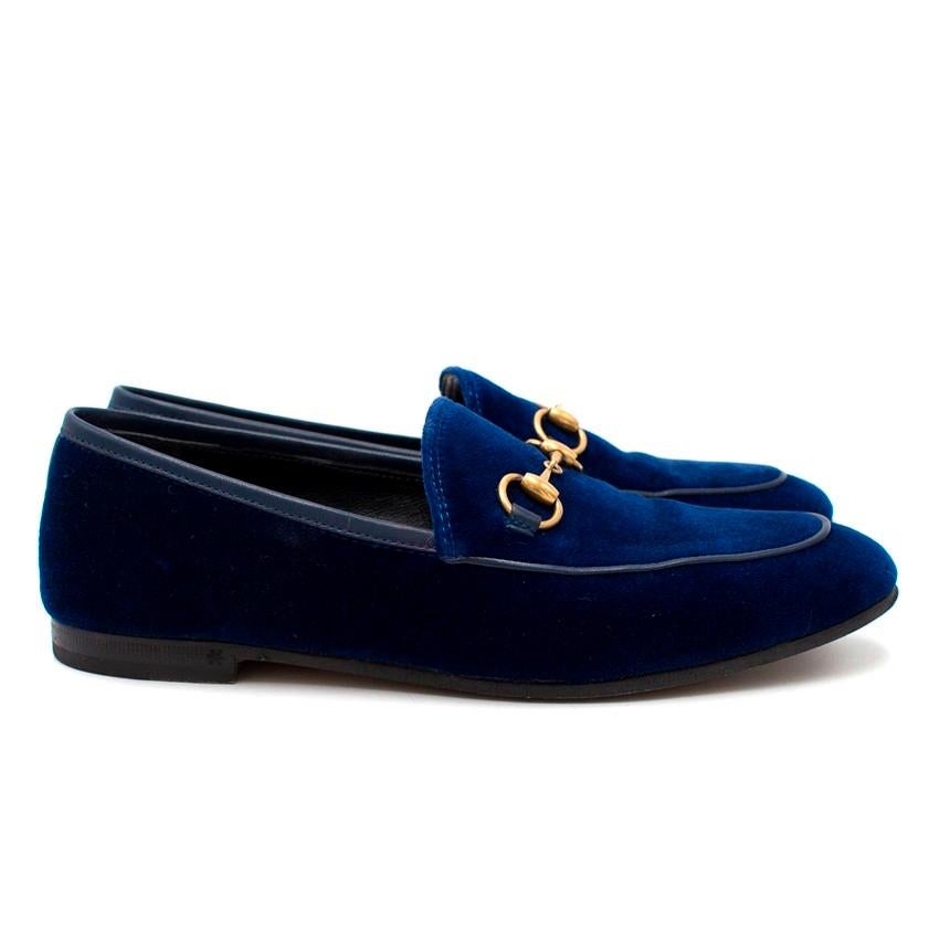 Gucci Jordaan Velvet Loafer

- Gold-tone horse-bit hardware to the front
- Elongated round toe
- Stacked heel
- Leather trim 

Please note, these items are pre-owned and may show some signs of storage, even when unworn and unused. This is reflected