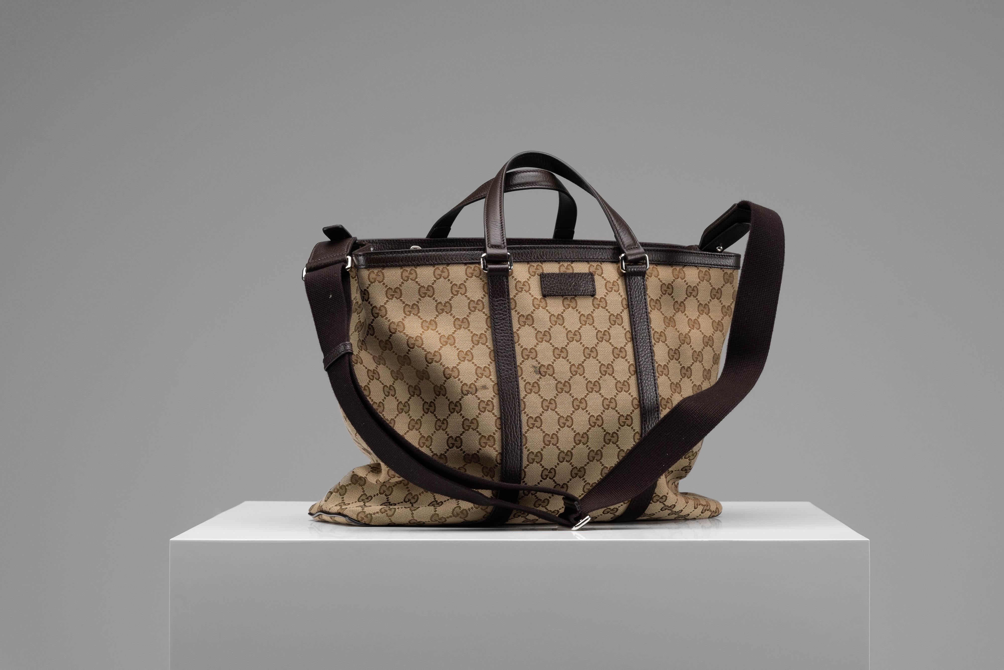 Aus der Kollektion von SAVINETI bieten wir diese Gucci Tote Bag an:

- Marke: Gucci
- Modell: Joy Guccissima Tragetasche
- Zustand: Ausgezeichnet 
- Extras: Staubbeutel

Authentizität ist unser zentraler Wert bei SAVINETI und dieser Prozess
