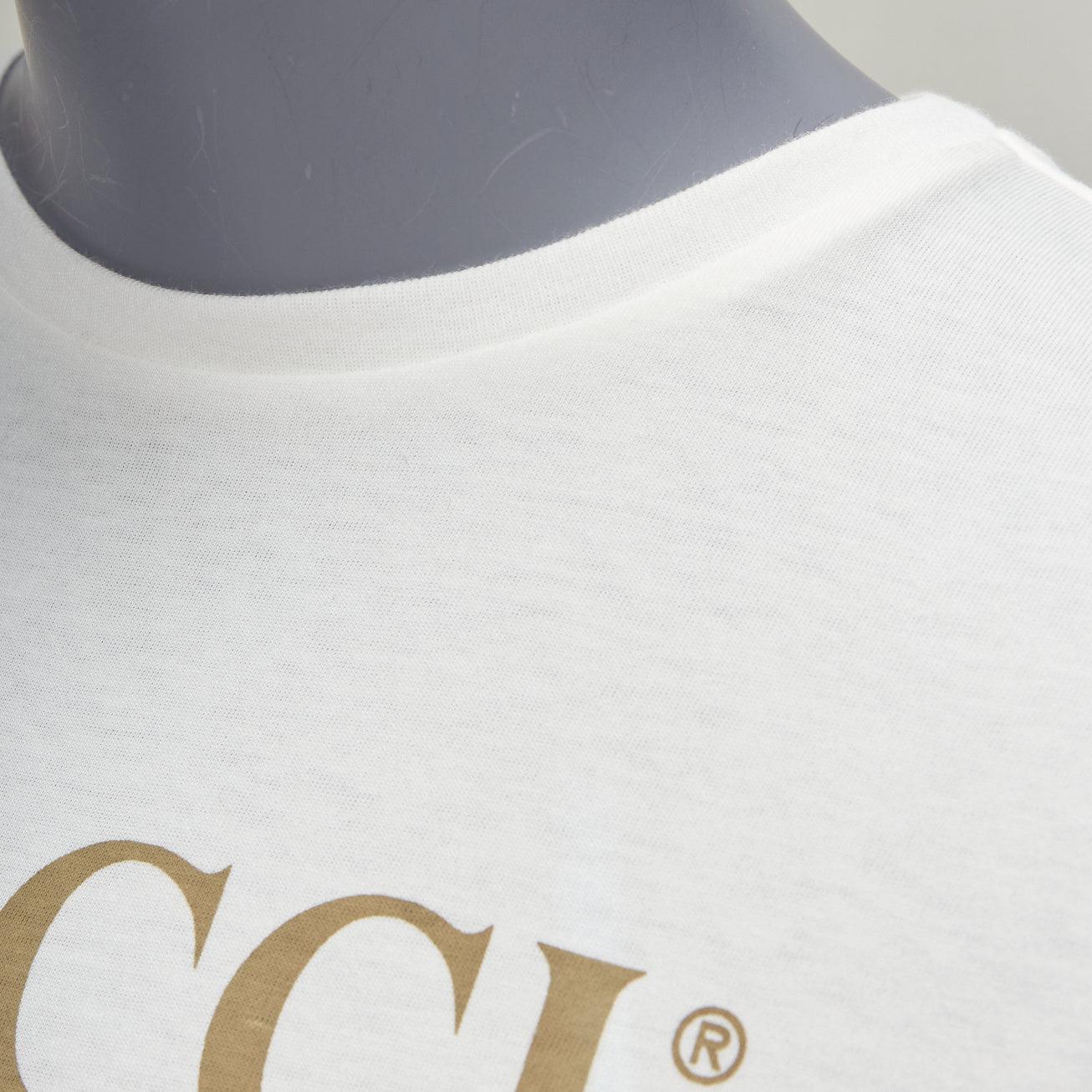 GUCCI Kids gewaschenes Vintage Logo-Webdruck-Baby tshirt mit kurzen Ärmeln 10Y XS im Angebot 3