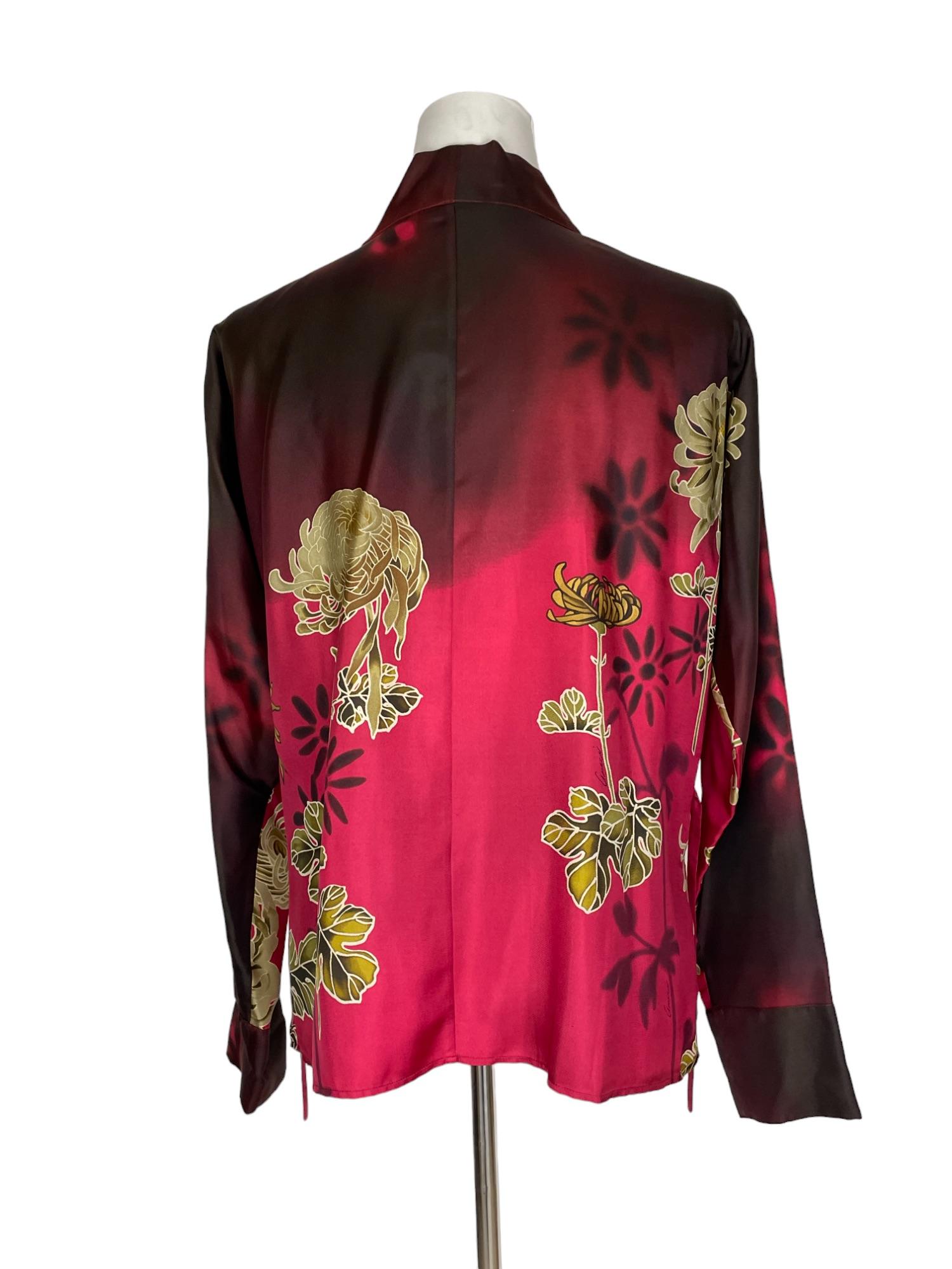Rare Gucci Kimono Shirt 
Tom Ford Era 
Spring / Summer 2001
100% Silk
-
NO RETURNS
If you need more information, please contact us!