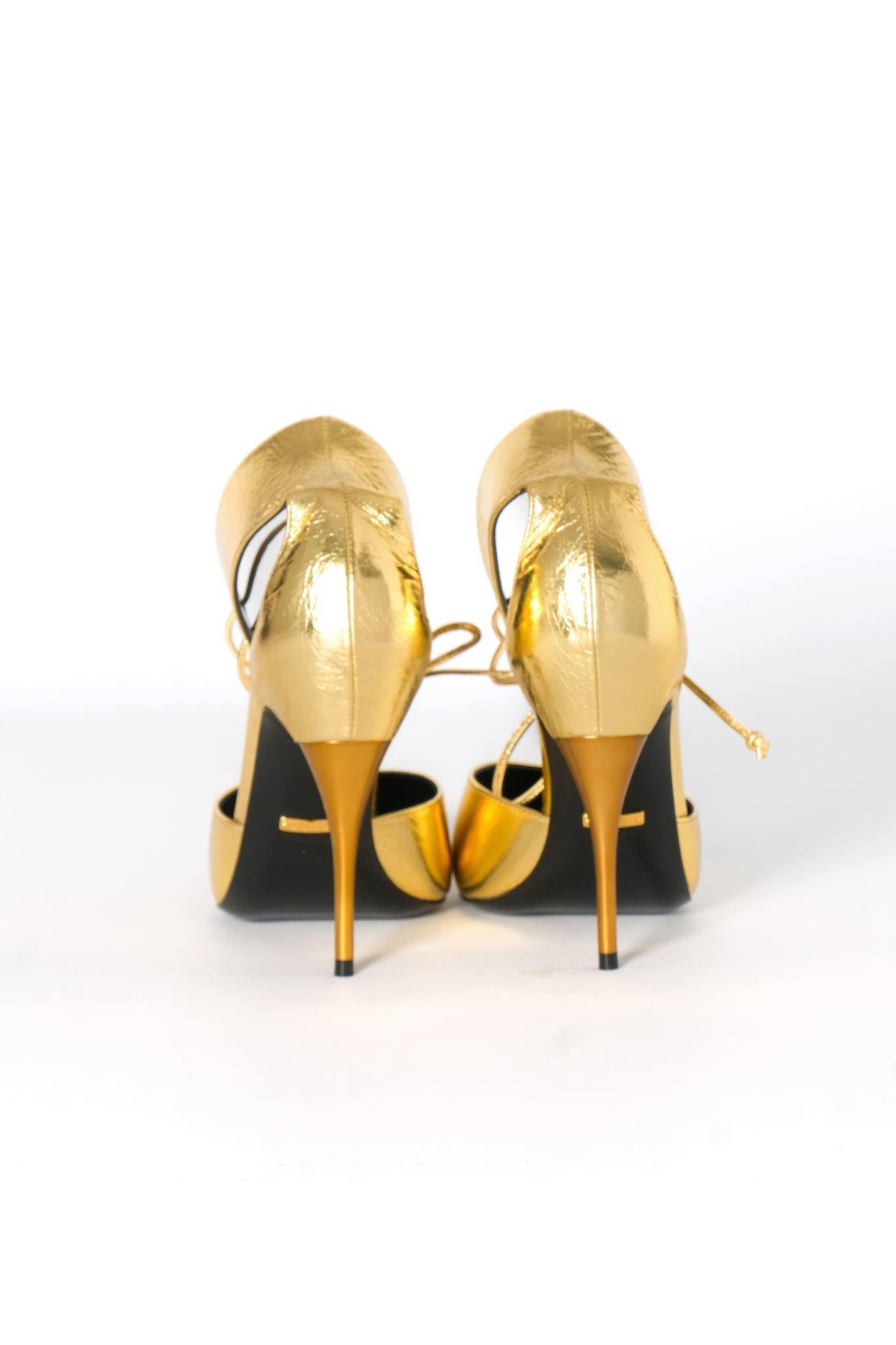 Gucci Kind Gold Metallic Leather Priscilla Heels EU 38.5 In New Condition For Sale In Montreal, Quebec