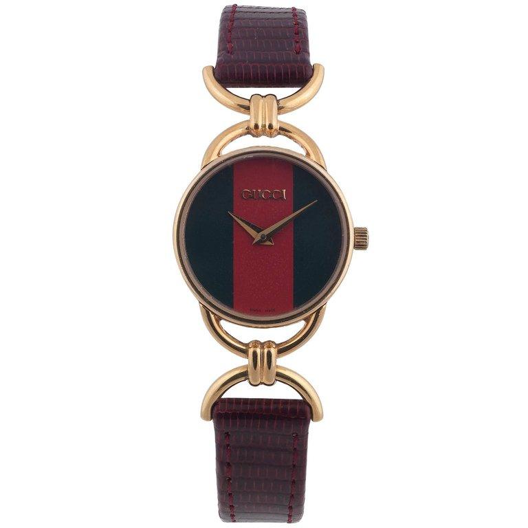 Gucci Damen vergoldete Quarz-Armbanduhr im Zustand „Hervorragend“ im Angebot in Firenze, IT