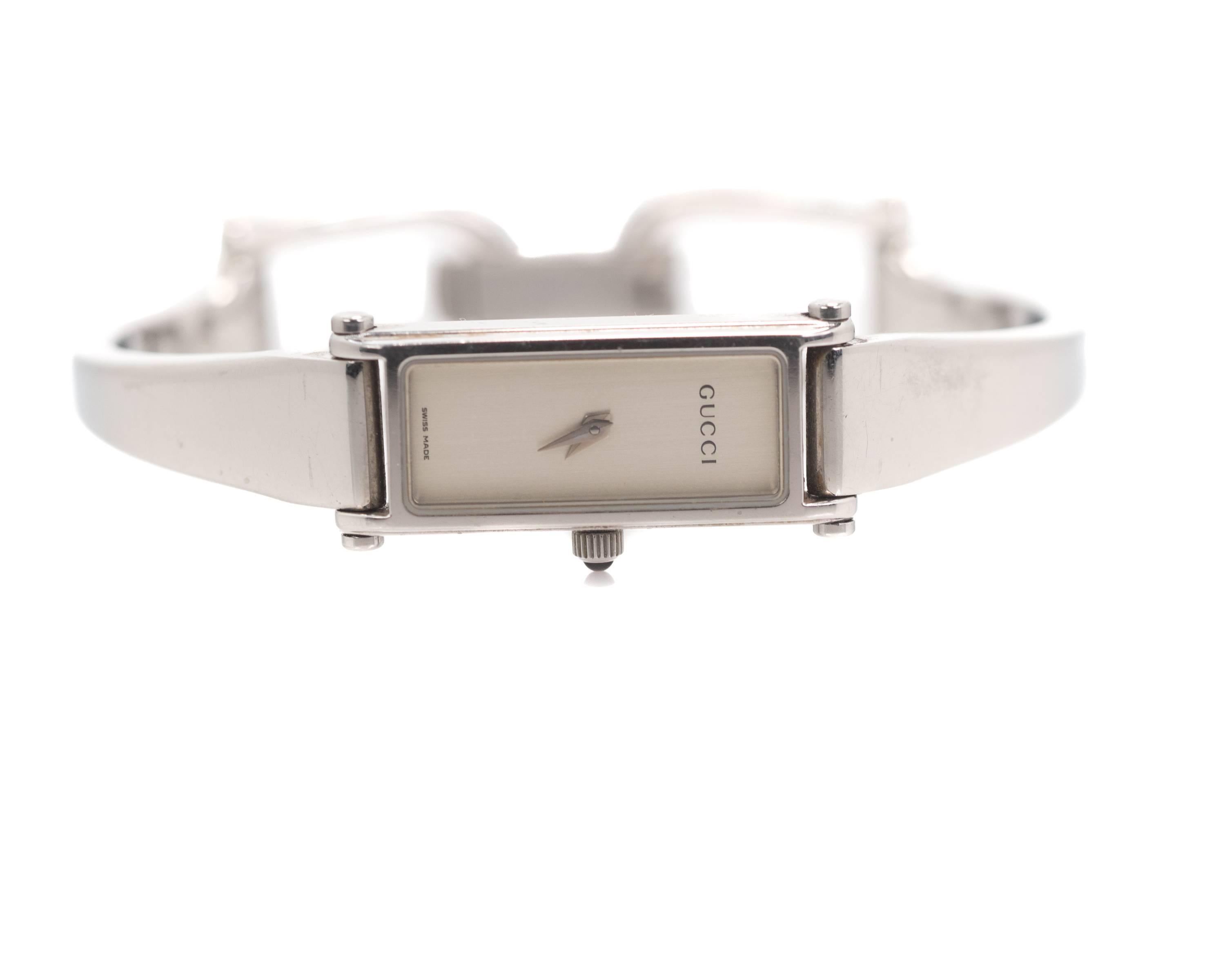 Modern Gucci Ladies Stainless Steel Bangle Quartz Wristwatch For Sale