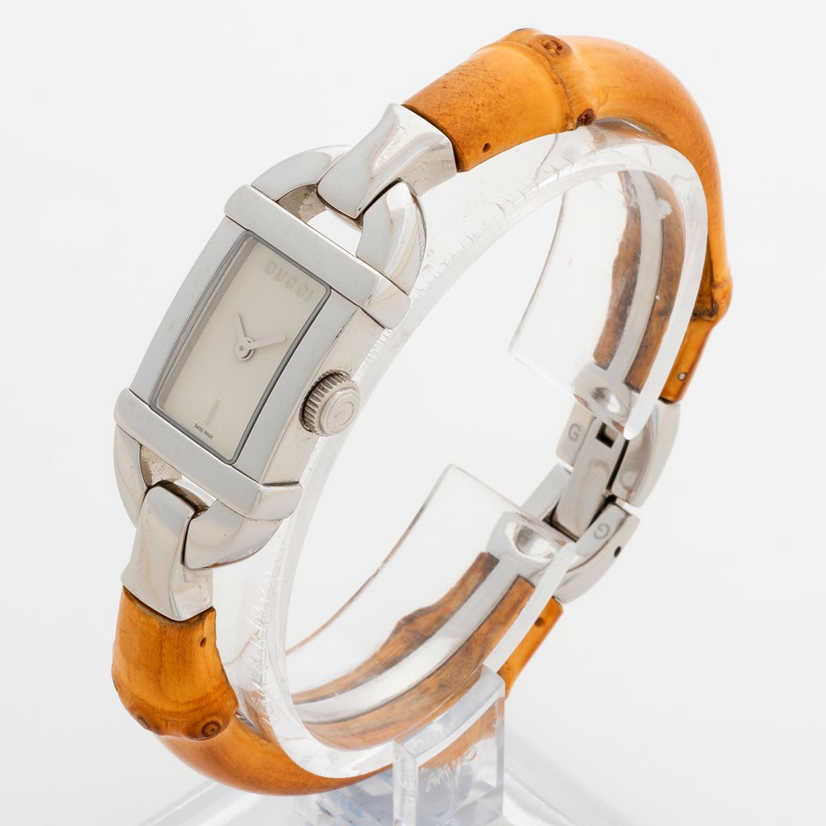 Women's or Men's Gucci Ladies Wristwatch Ref 6800L, Bamboo Bracelet, Size G, with Original Box.