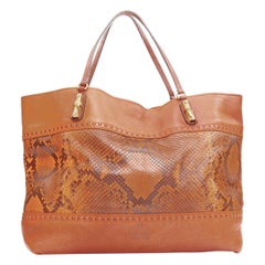 GUCCI Laidback Crafty Handtasche aus hellbraunem Kalbsleder mit Schuppenmuster und Bambusbeschlägen