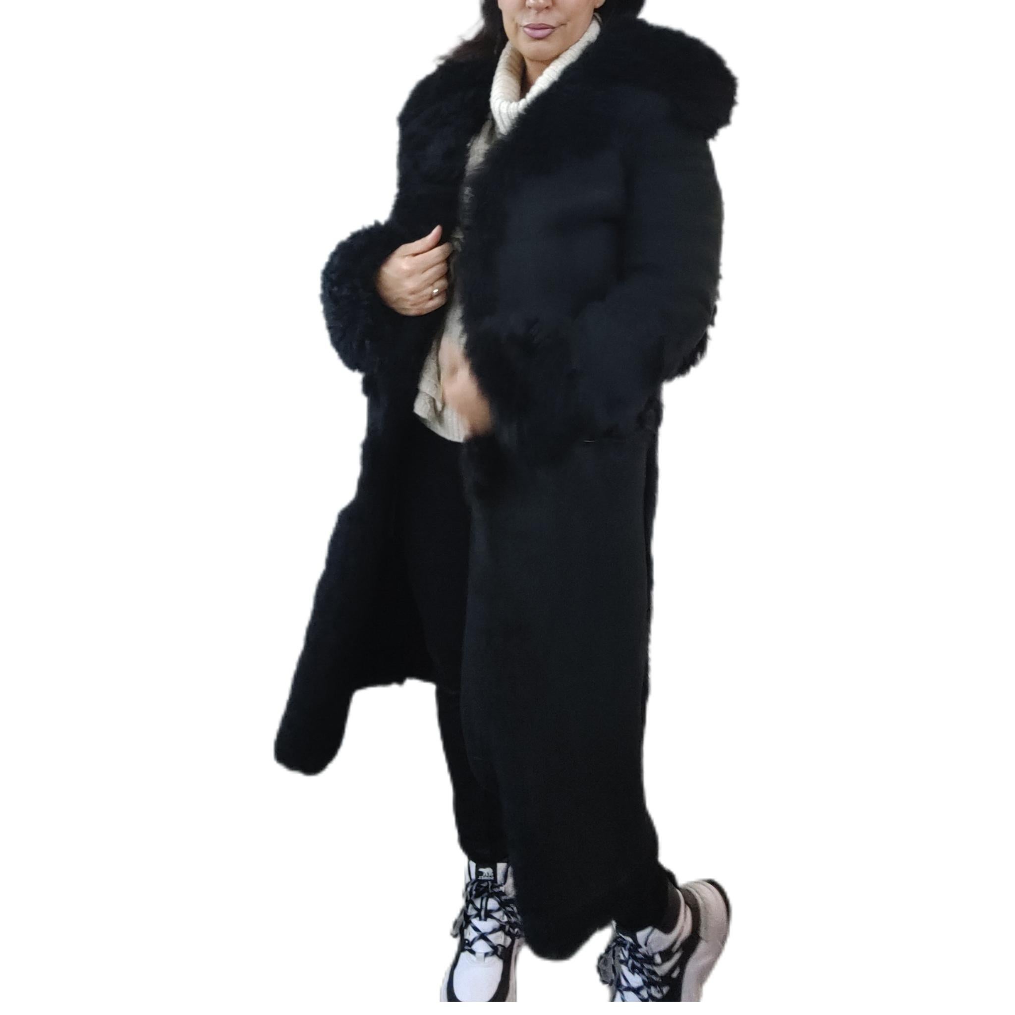 Black Gucci Shearling Lambs Fur Trench Coat (Size 8-S/M) For Sale