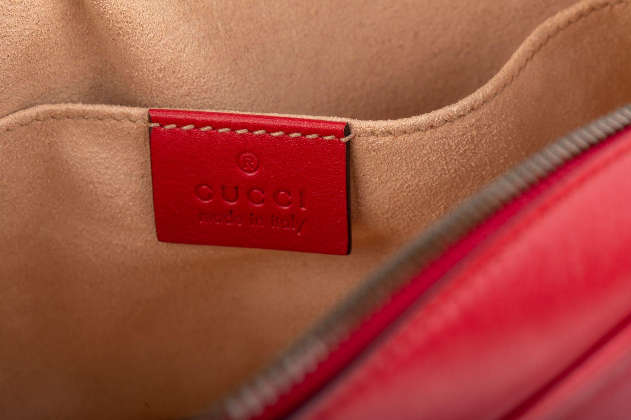 Gucci Large Red Leather Fanny Pack Logo For Sale 5