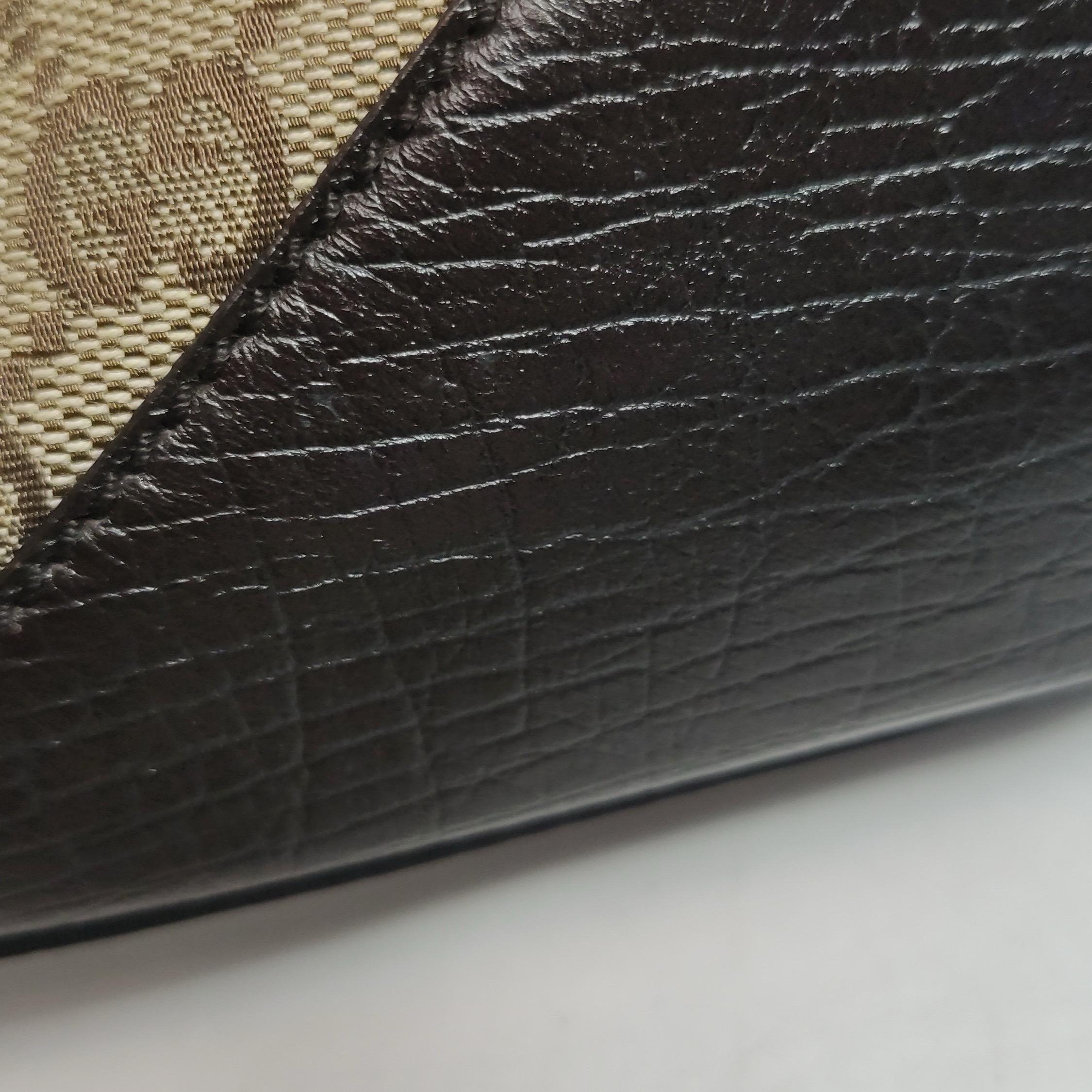 Bolso de hombro grande vintage marrón con monograma y herradura lateral de cuero de Gucci en venta 14