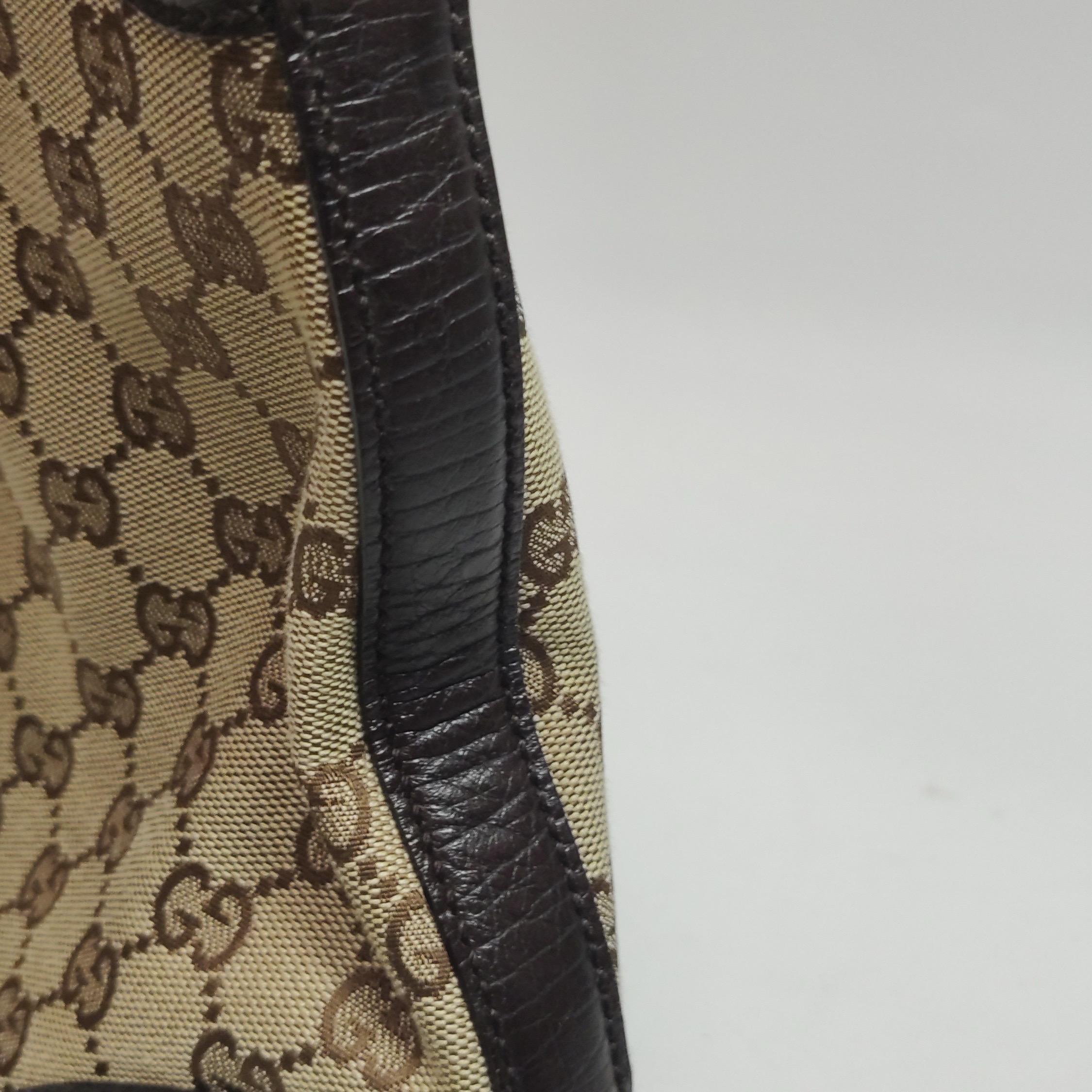 Bolso de hombro grande vintage marrón con monograma y herradura lateral de cuero de Gucci en venta 15