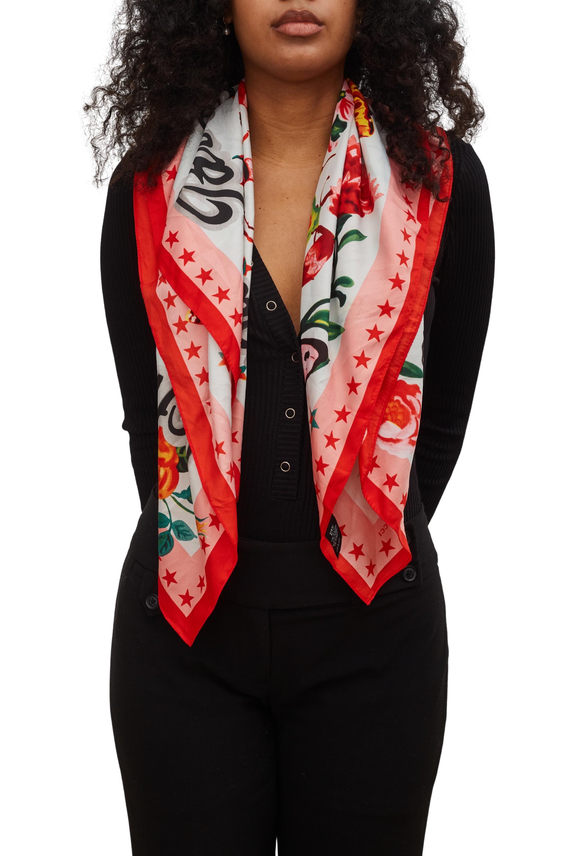 Colore: rosso/bianco
Materiale: Seta
Misure: L 34