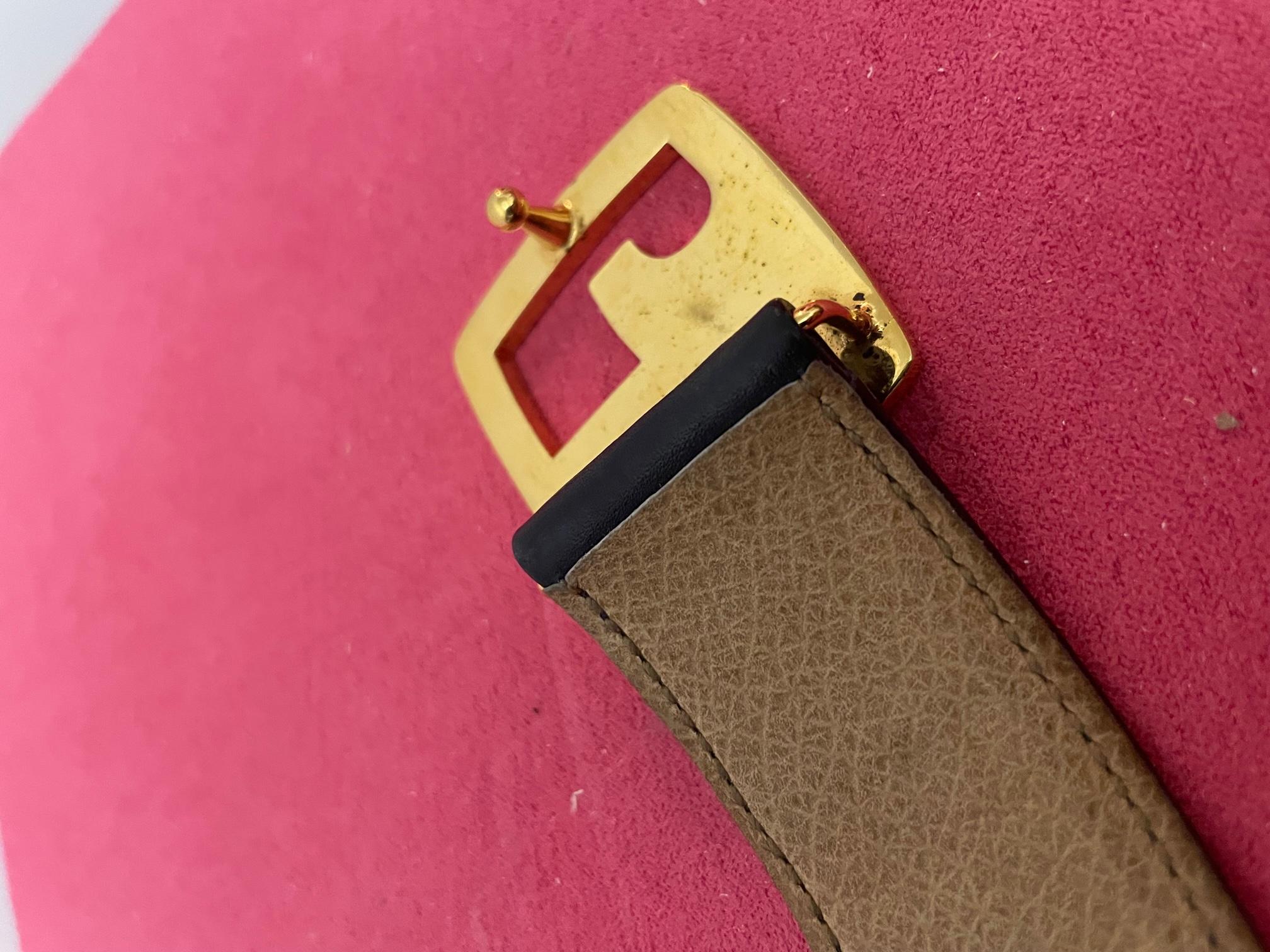 GUCCI Ceinture en cuir et métal doré, marque d'origine Bon état - En vente à Milano, IT