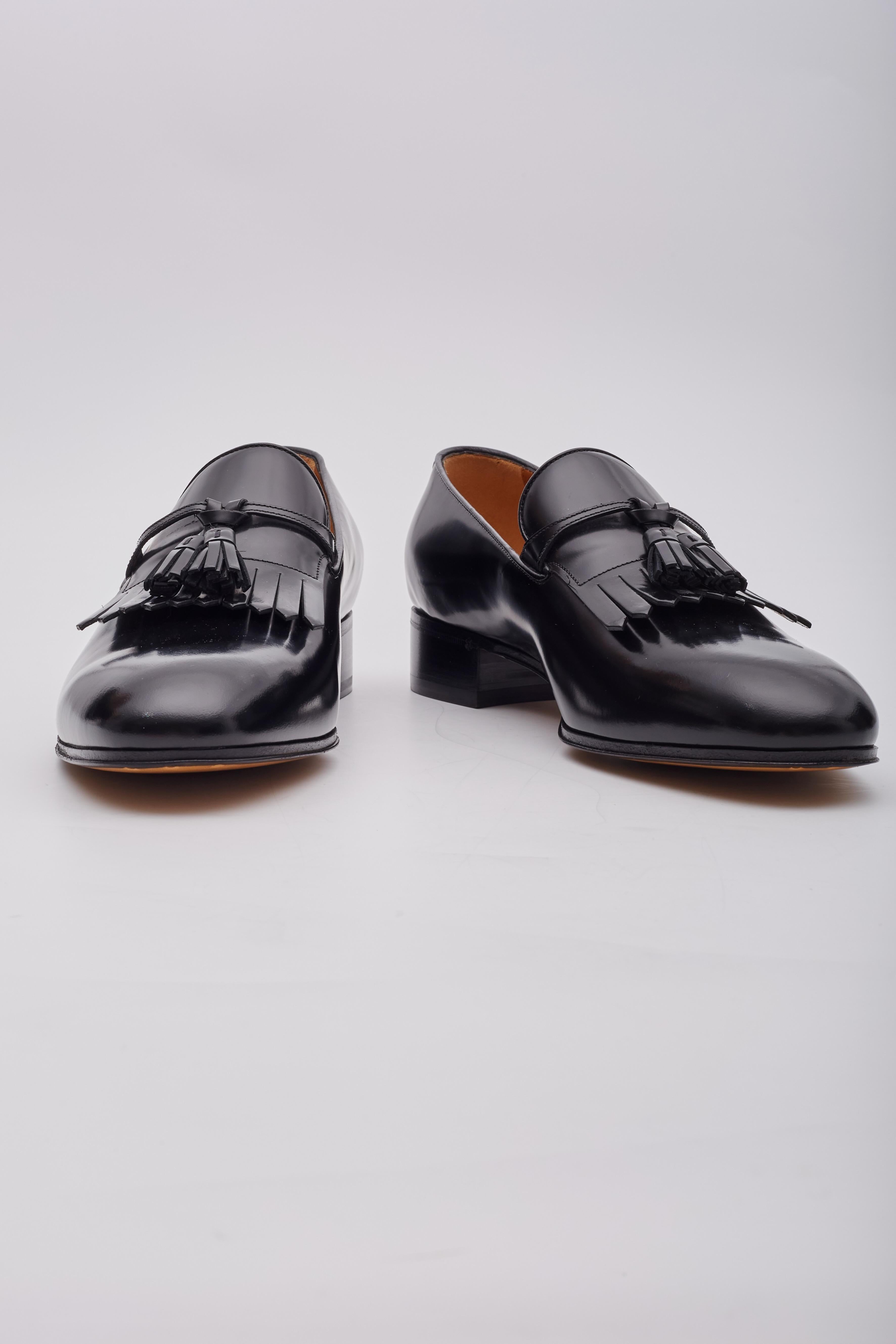 Gucci Leather Black Tassel Loafers Mens (US 9) In Excellent Condition For Sale In Montreal, Quebec