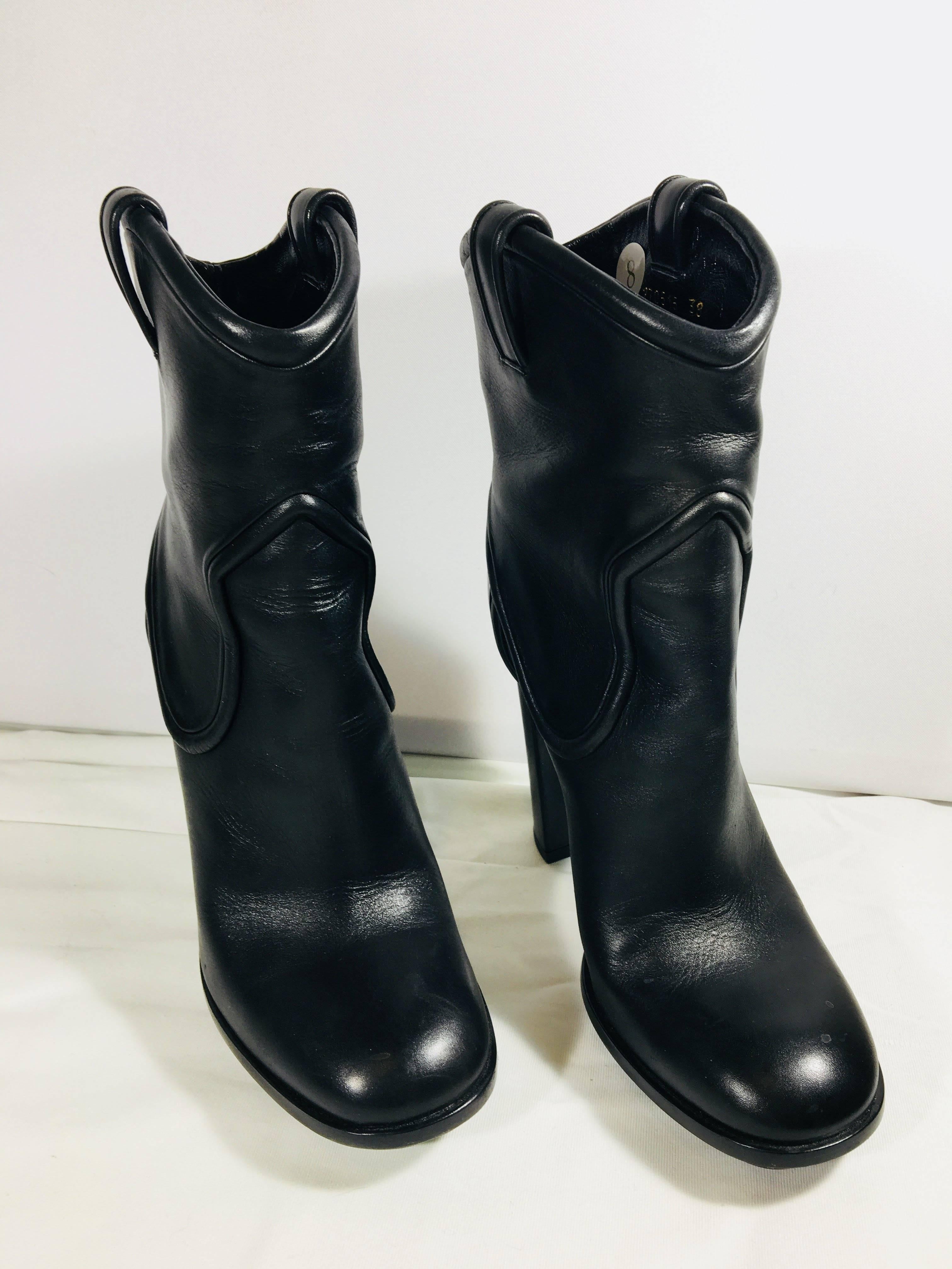Gucci Leather Boots In Excellent Condition In Bridgehampton, NY