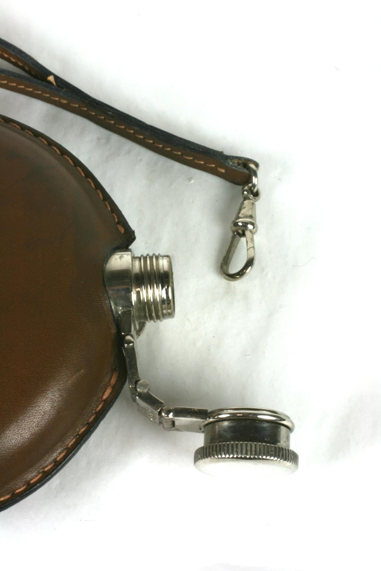 Gucci Flask aus Leder mit Klappverschluss im Angebot 4