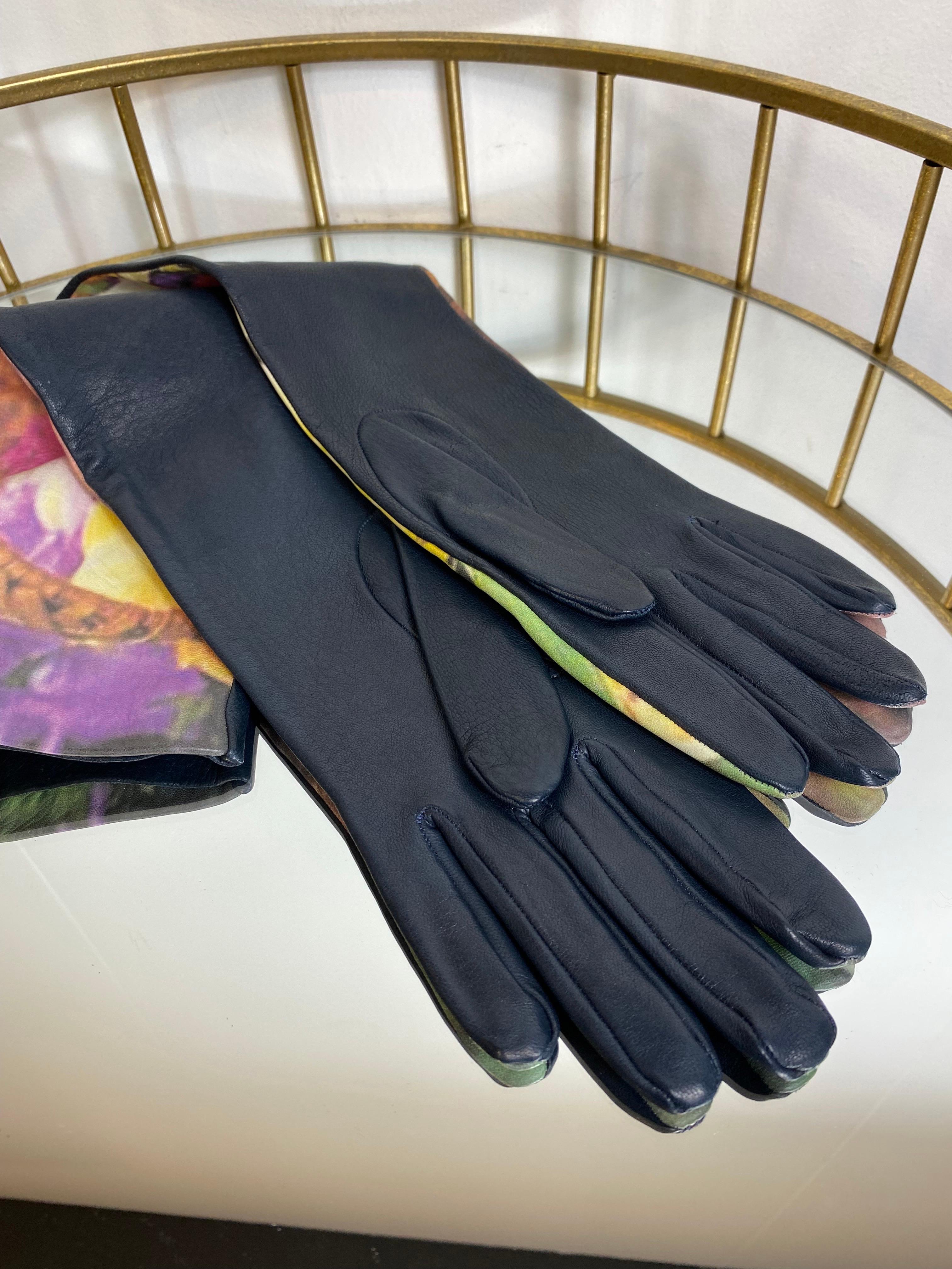 Brown Gucci leather gloves. For Sale