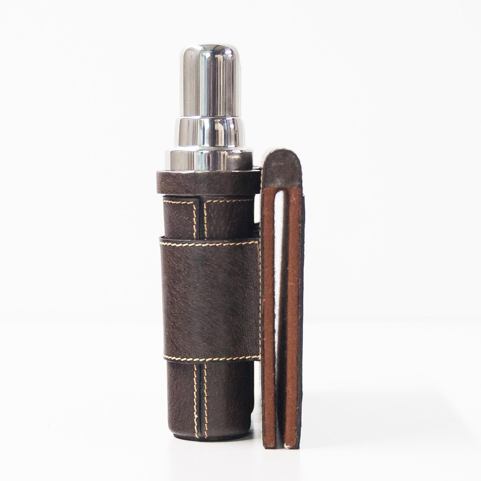 Gucci Leder Hip Flask Parfümflaschen-Set 1970er Jahre (Ende des 20. Jahrhunderts) im Angebot