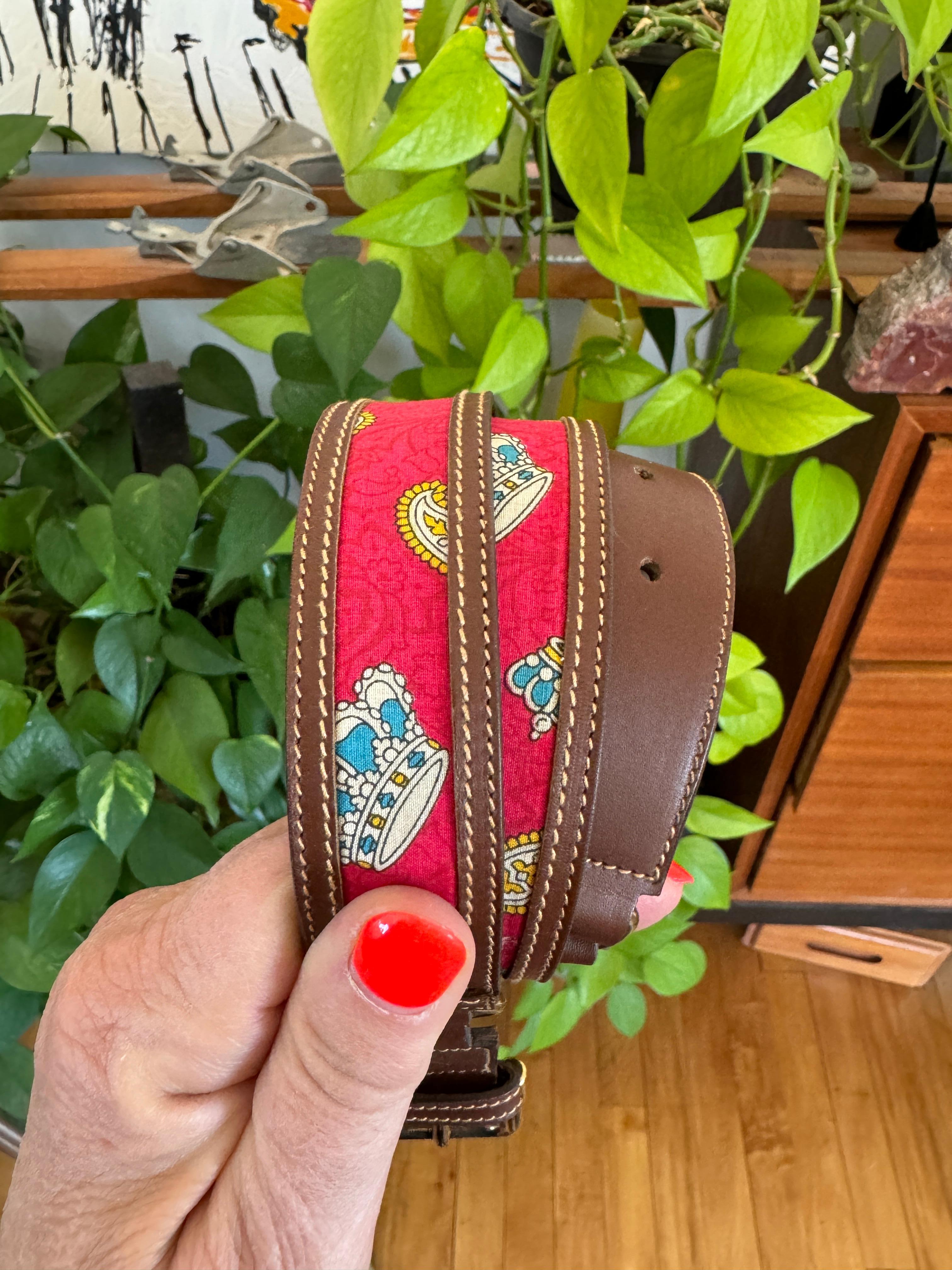 Gucci Cintura King Crown in pelle Nuova, mai indossata anni '90 in vendita 4