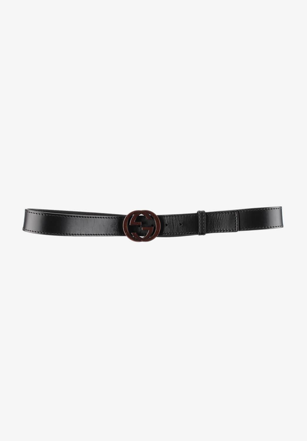 Item for sale is 100% genuine Gucci Leather Men Belt with wooden buckle
Color: Black
(An actual color may a bit vary due to individual computer screen interpretation)
Material: Leather
Tag size: 100/40
This belt is great quality item. Rate 8.5 of