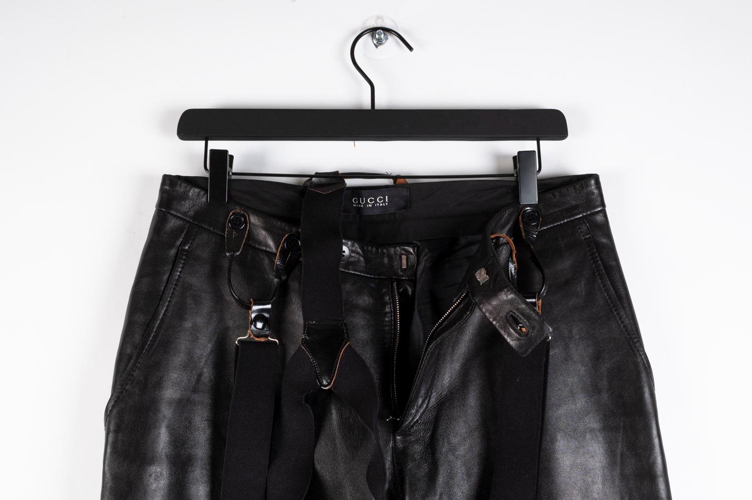 Item for sale is 100% genuine Gucci Leather Men Pants (I am selling them with suspenders not Gucci)
Color: Black
(An actual color may a bit vary due to individual computer screen interpretation)
Material: Genuine leather
Tag size: ITA48 (runs