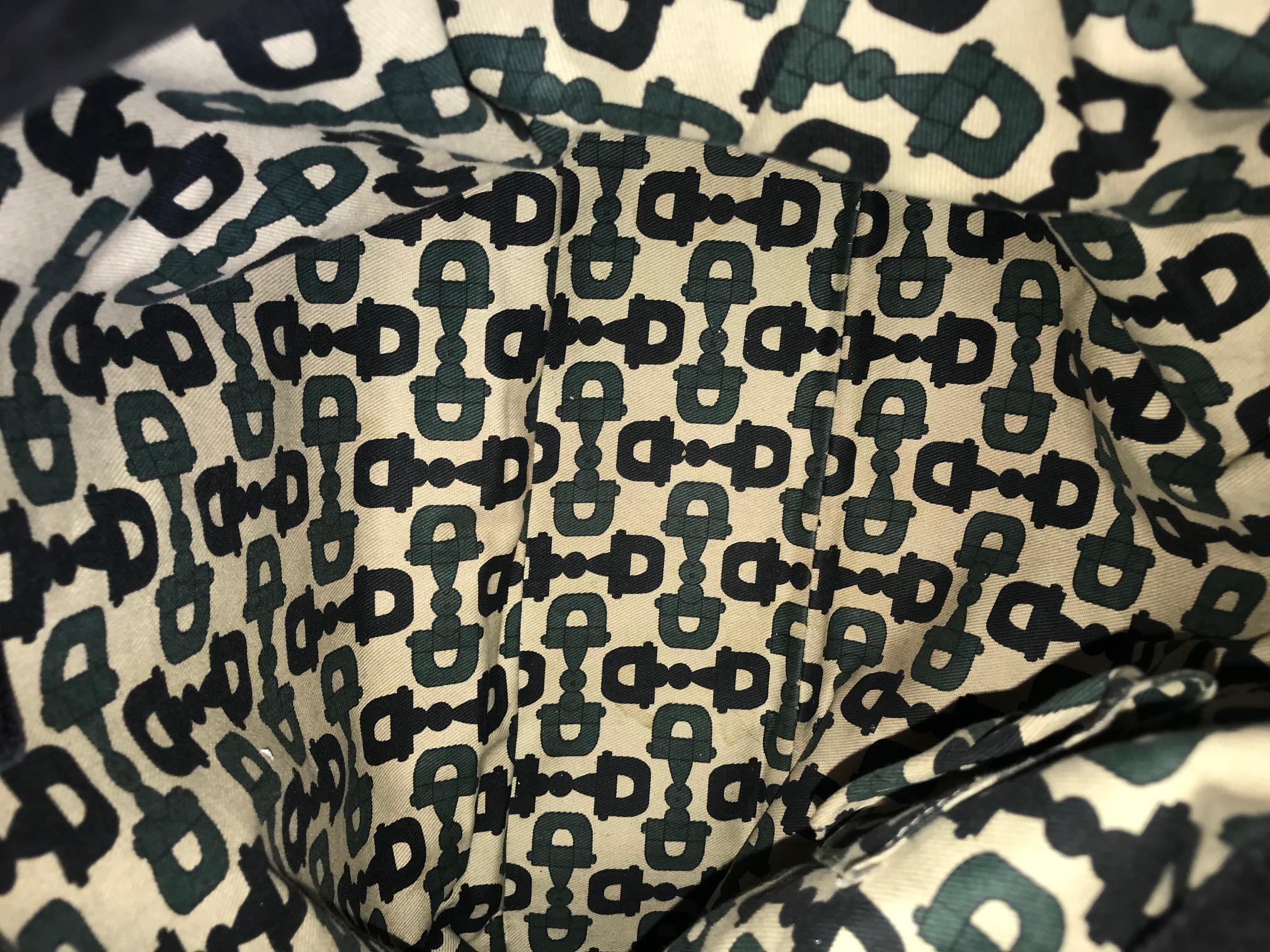 Gucci leather Monogram Embossed Shoulder Bag For Sale 4