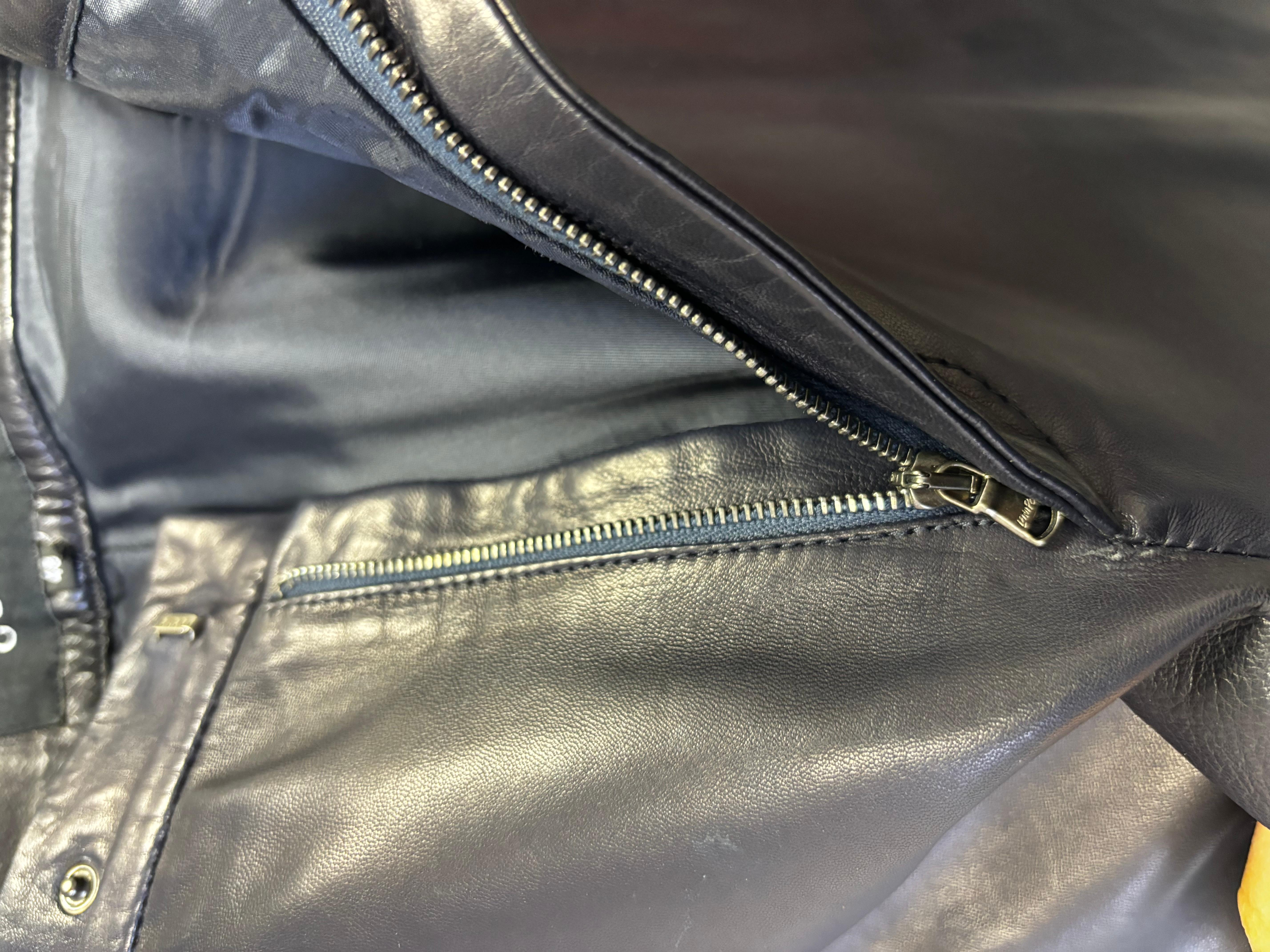 Gucci Lederhose mit weitem Bein und lila Hose in Violett Größe 48-M/L 2