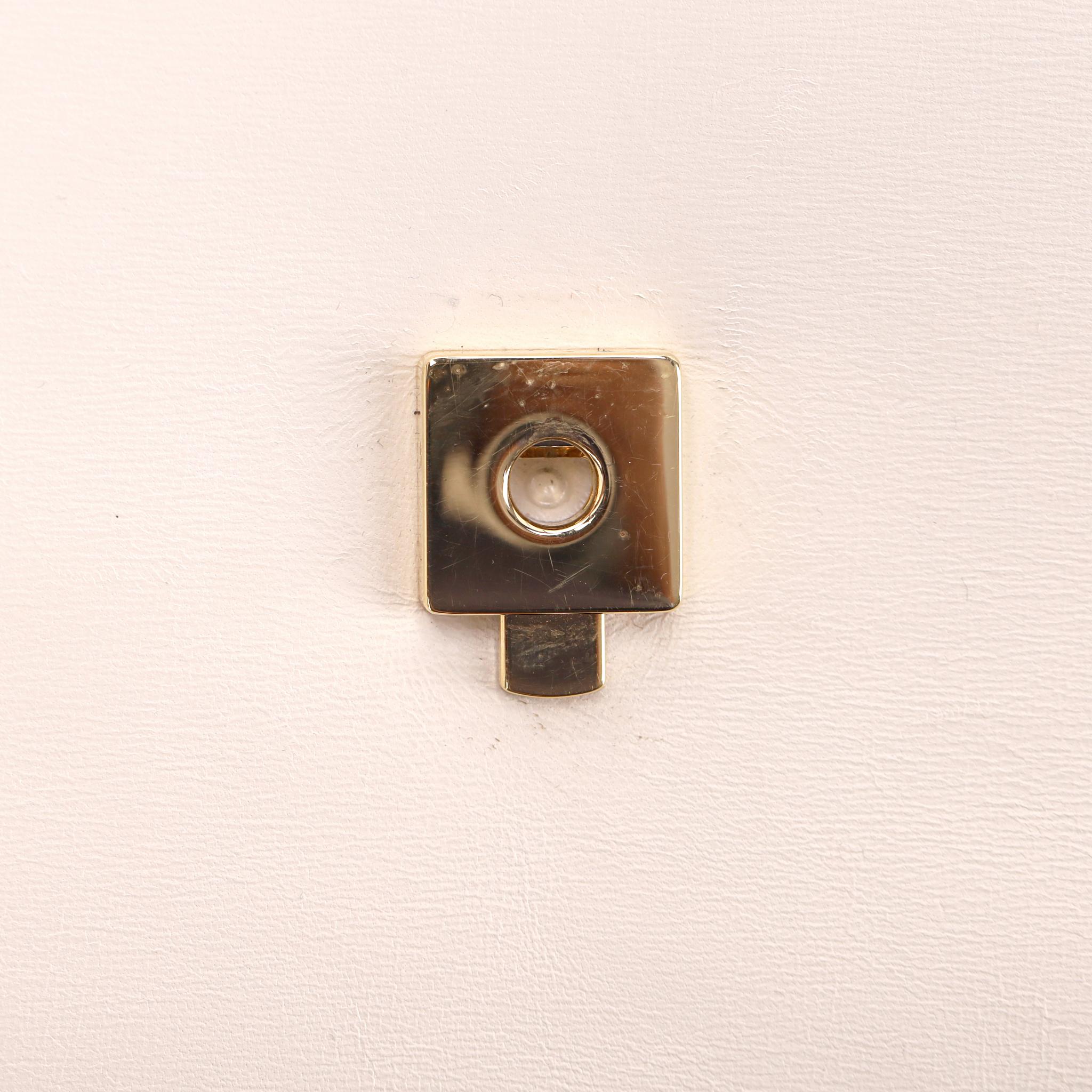Gucci Leder Rajah Umhängetasche im Angebot 8