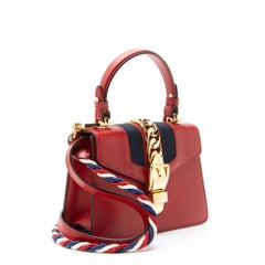 Gucci Sylvie Mini aus Leder mit Tragegriff