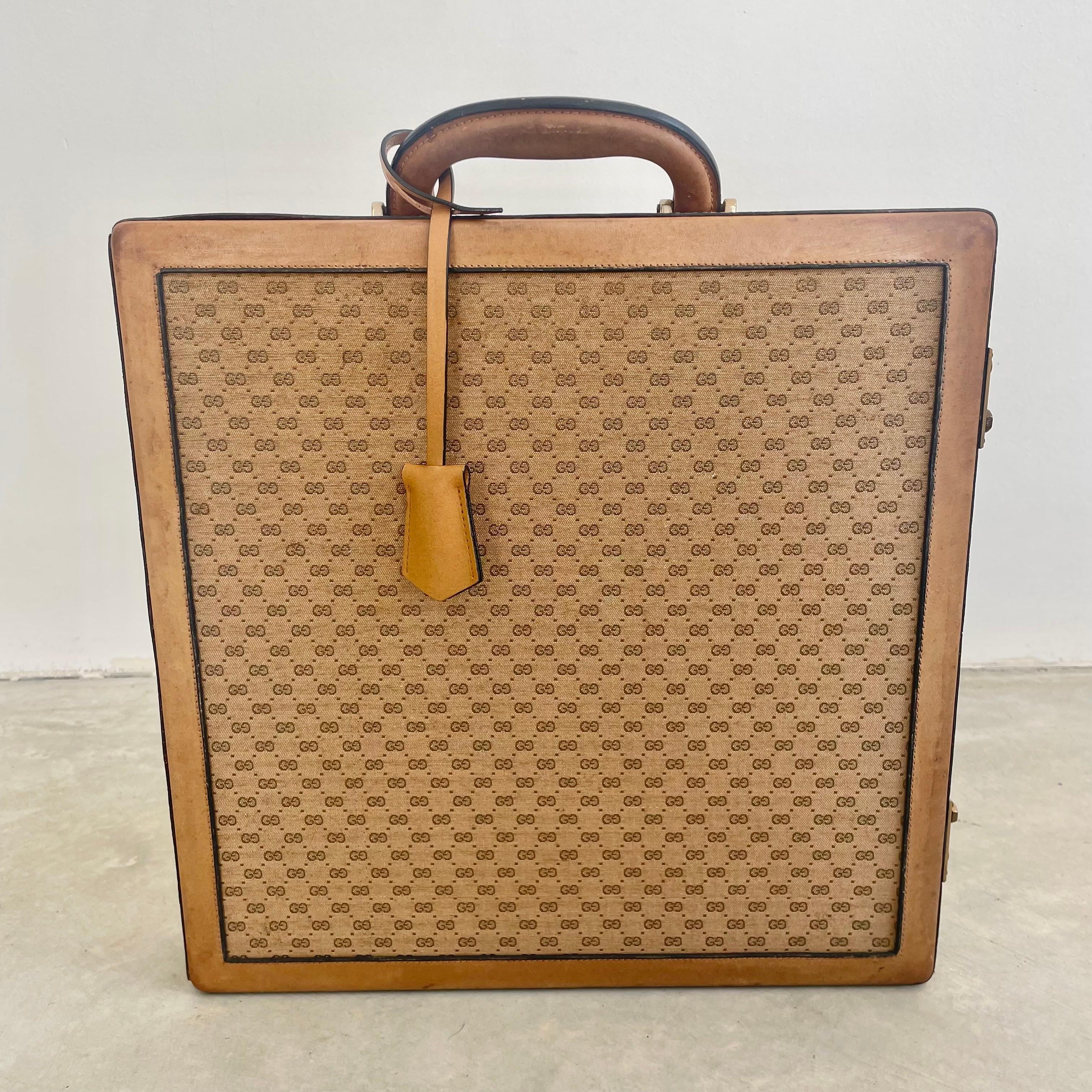 Gucci Leather Travel Multi-Game Set, 1980s Italy For Sale 8