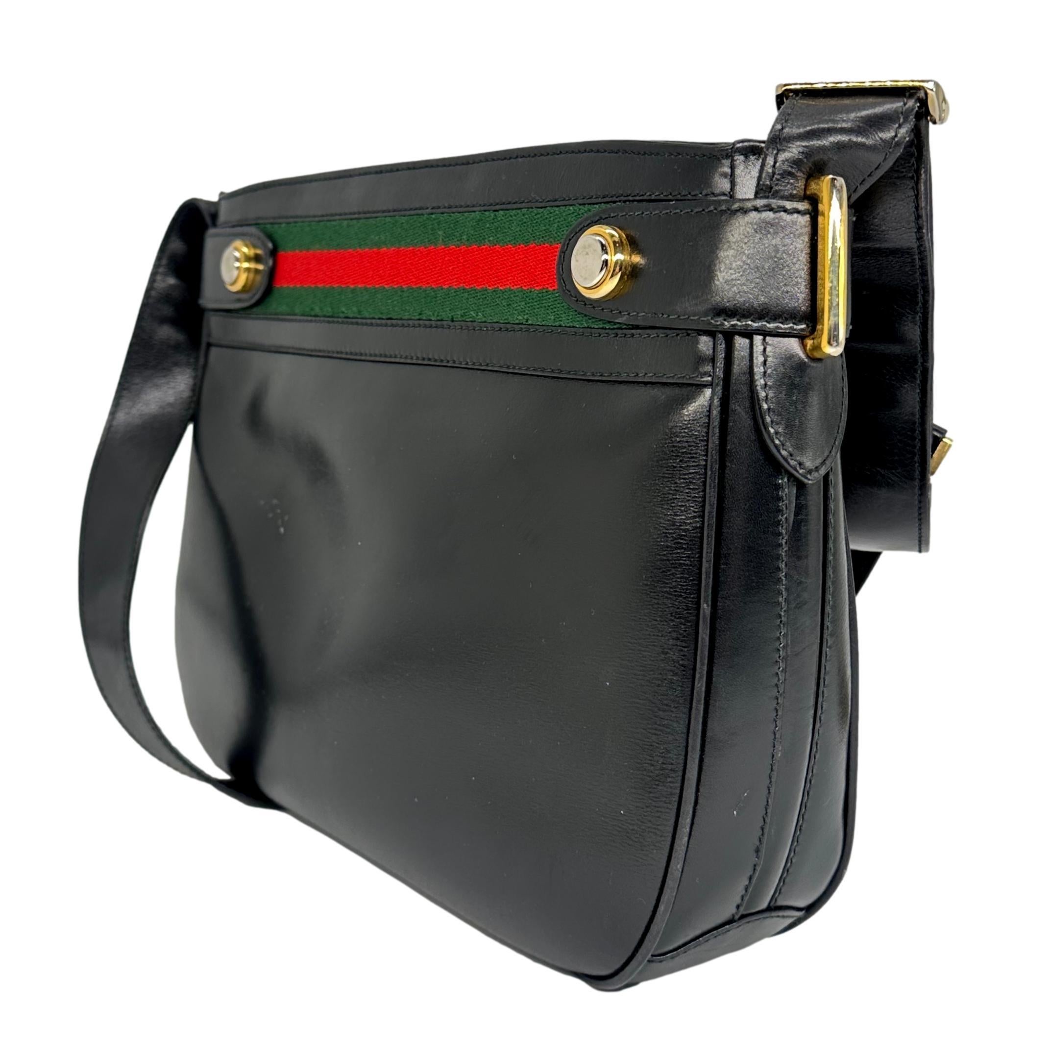 Women's or Men's Gucci Leather Vintage Sherry Web Line Leather Crossbody Shoulder Bag, 1980.  For Sale