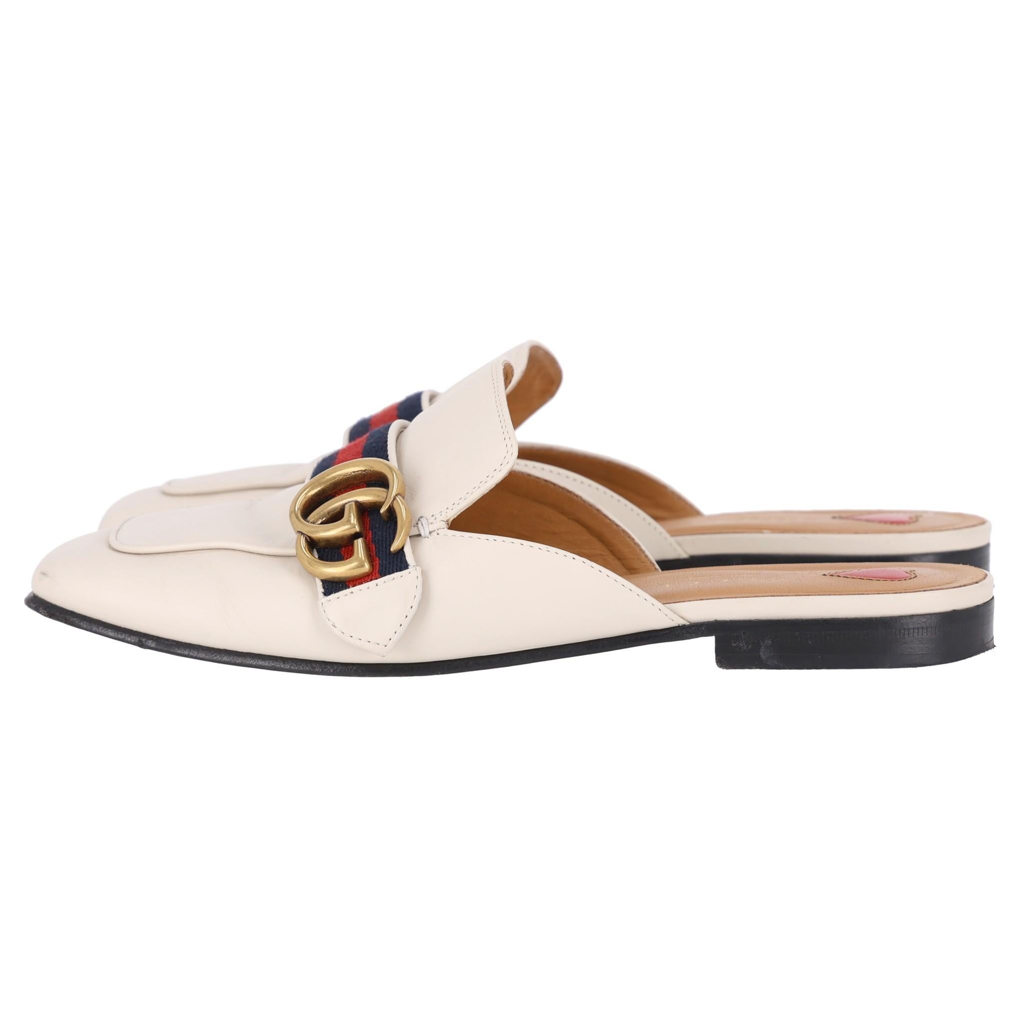 Gucci Leather  Web Stripe & 'GG' Logo Slides In Excellent Condition In London, GB