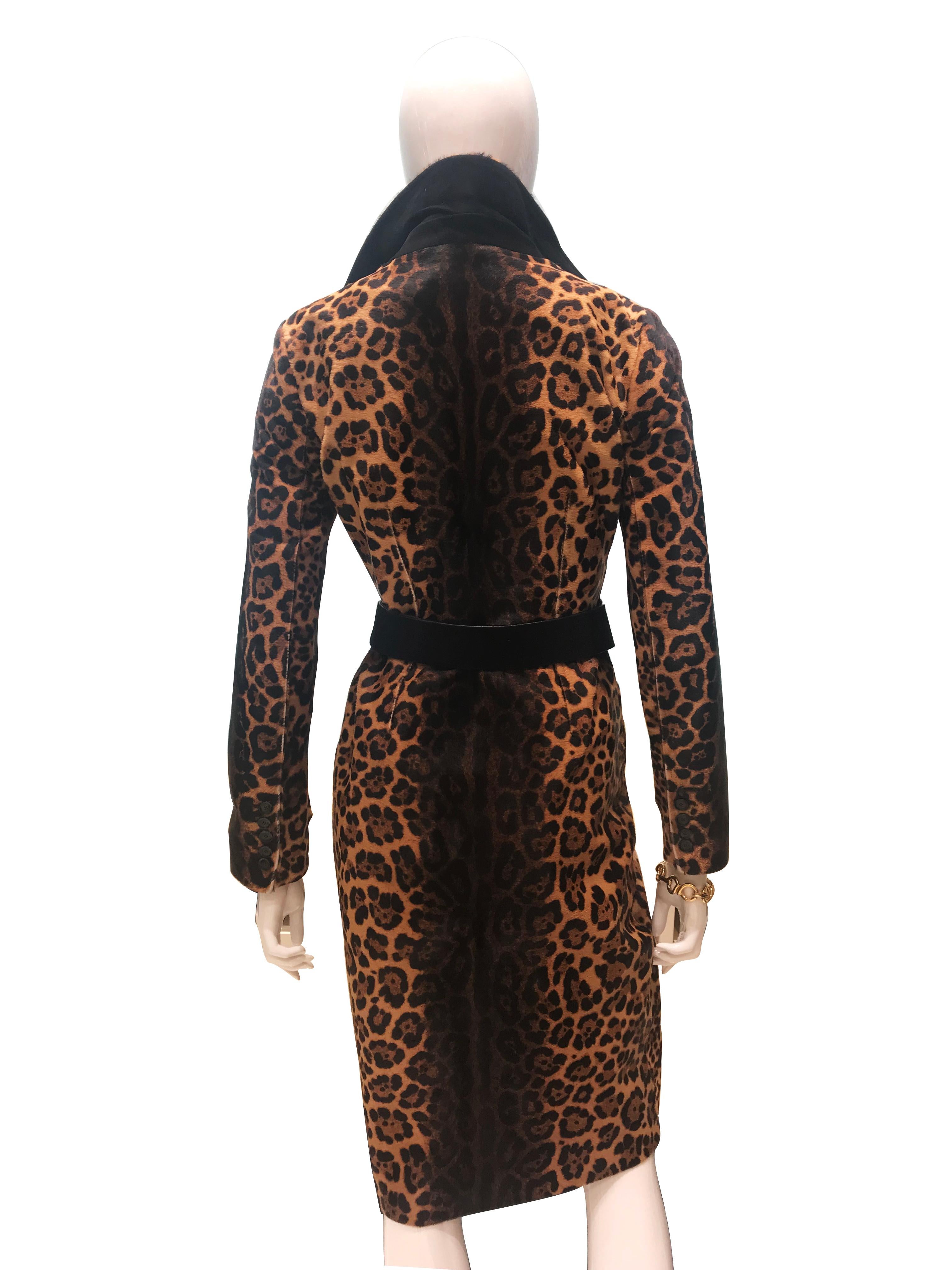 Gucci by Frida Giannini Pre-Fall 2013 Collection Coat look #6. 
Done in leopard printed calf fur with a black suede belt. The coat is fully lined.
In very good condition with light wear along front edges - please see photograph 5.

Size: