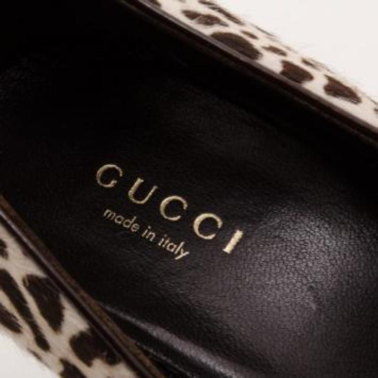 Gucci Bombas de plataforma de pelo de becerro con estampado de leopardo talla 36.5 en venta 1