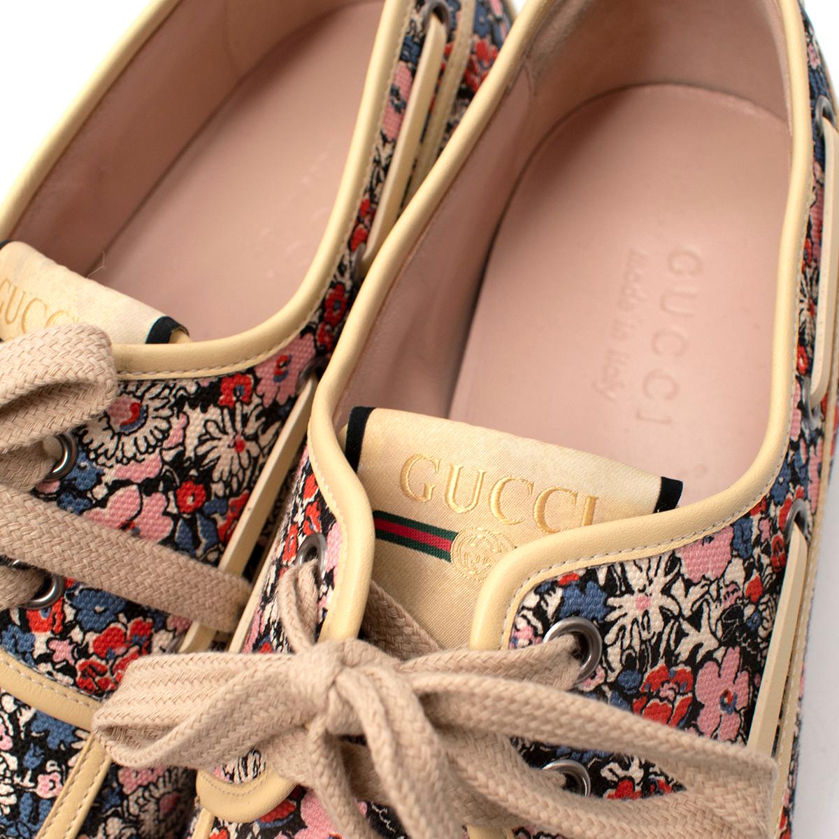 Gucci Liberty Floral Deck Shoes In Excellent Condition For Sale In London, GB