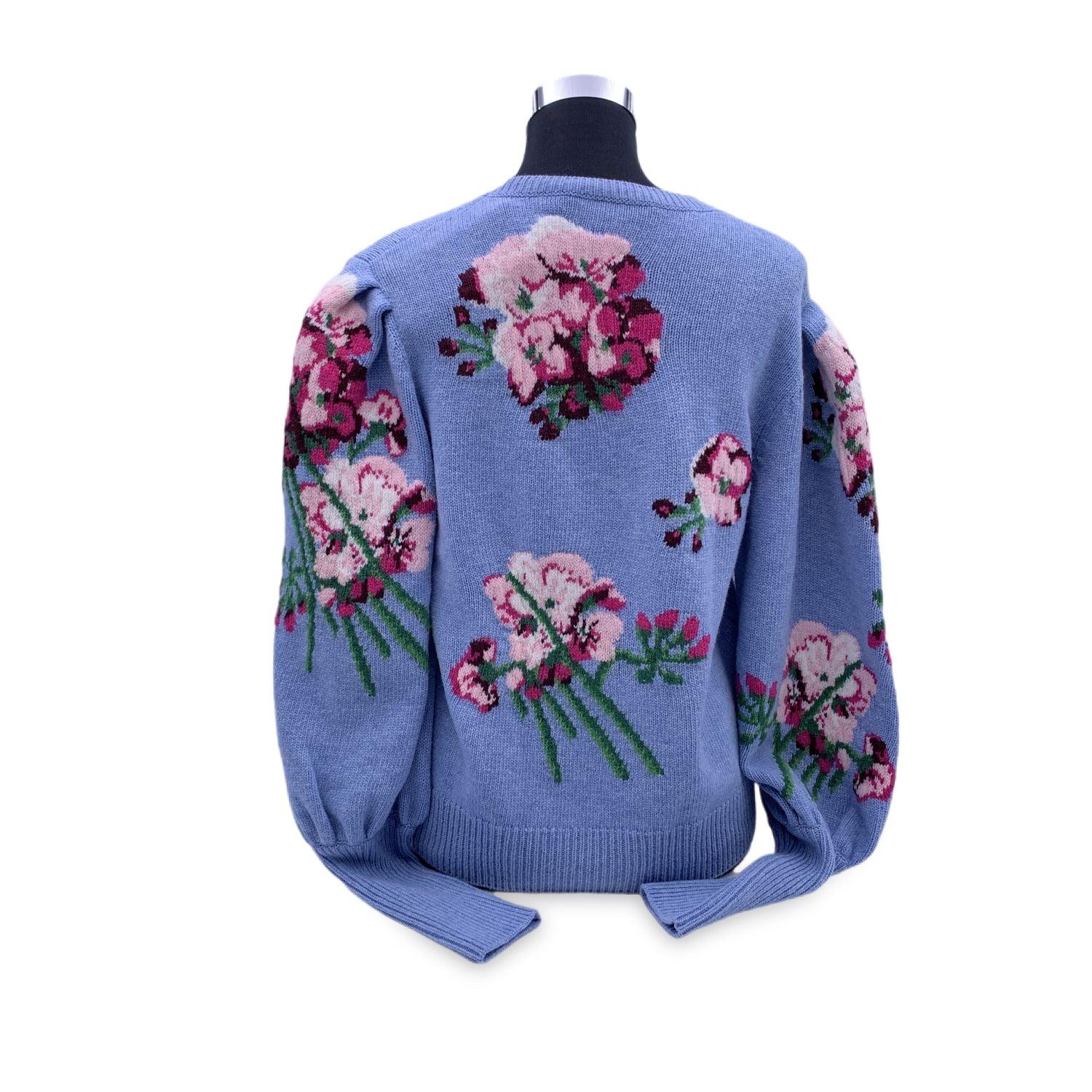 Gucci Light Blue Wool Intarsia Flowers Sweater Size L In Excellent Condition In Rome, Rome