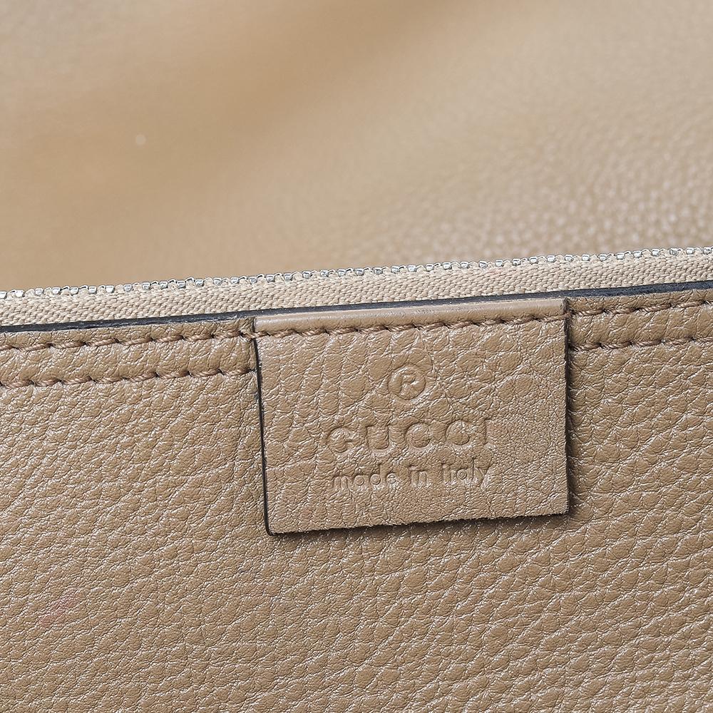 De las mujeres Gucci Jackie Hobo de piel marrón claro