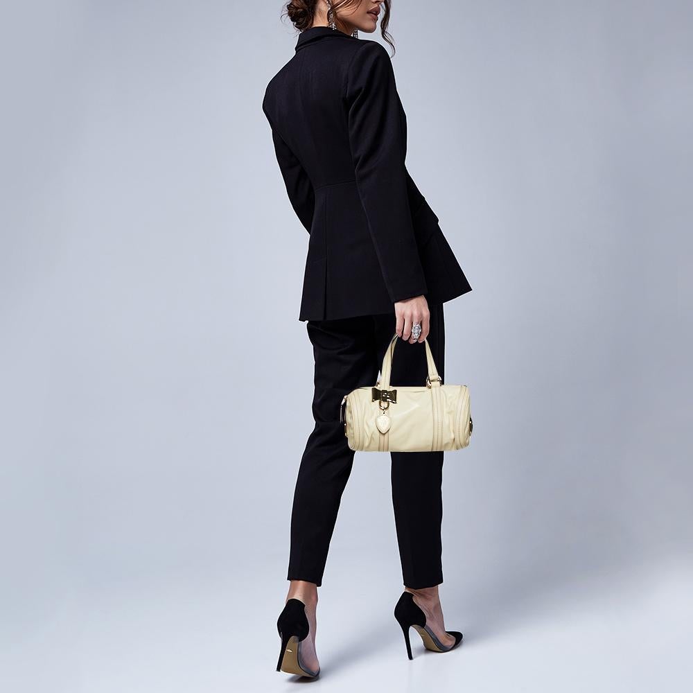Gucci, kleine Duchessa Boston Tasche aus hell cremefarbenem Leder (Beige)