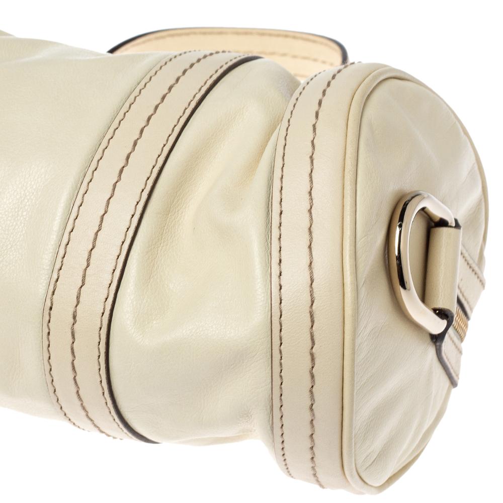 Gucci, kleine Duchessa Boston Tasche aus hell cremefarbenem Leder 2