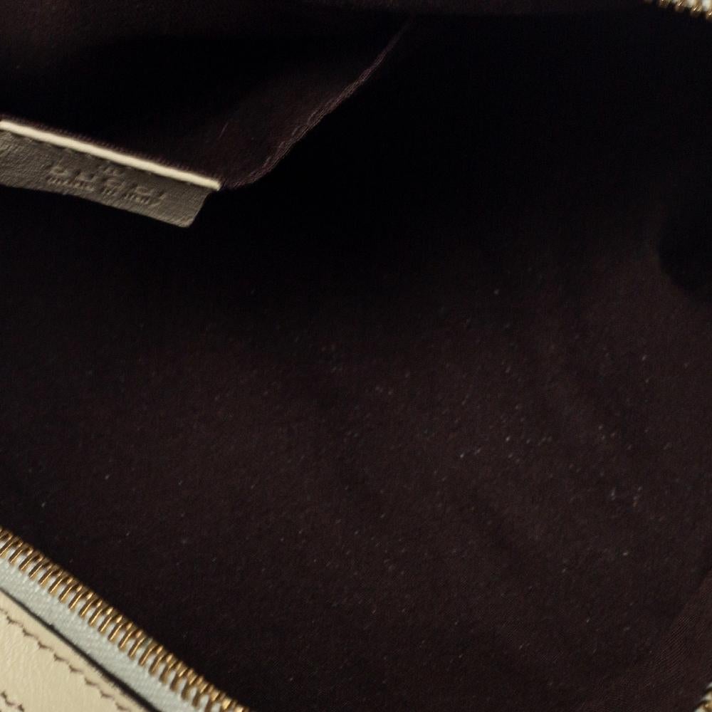 Gucci, kleine Duchessa Boston Tasche aus hell cremefarbenem Leder 4