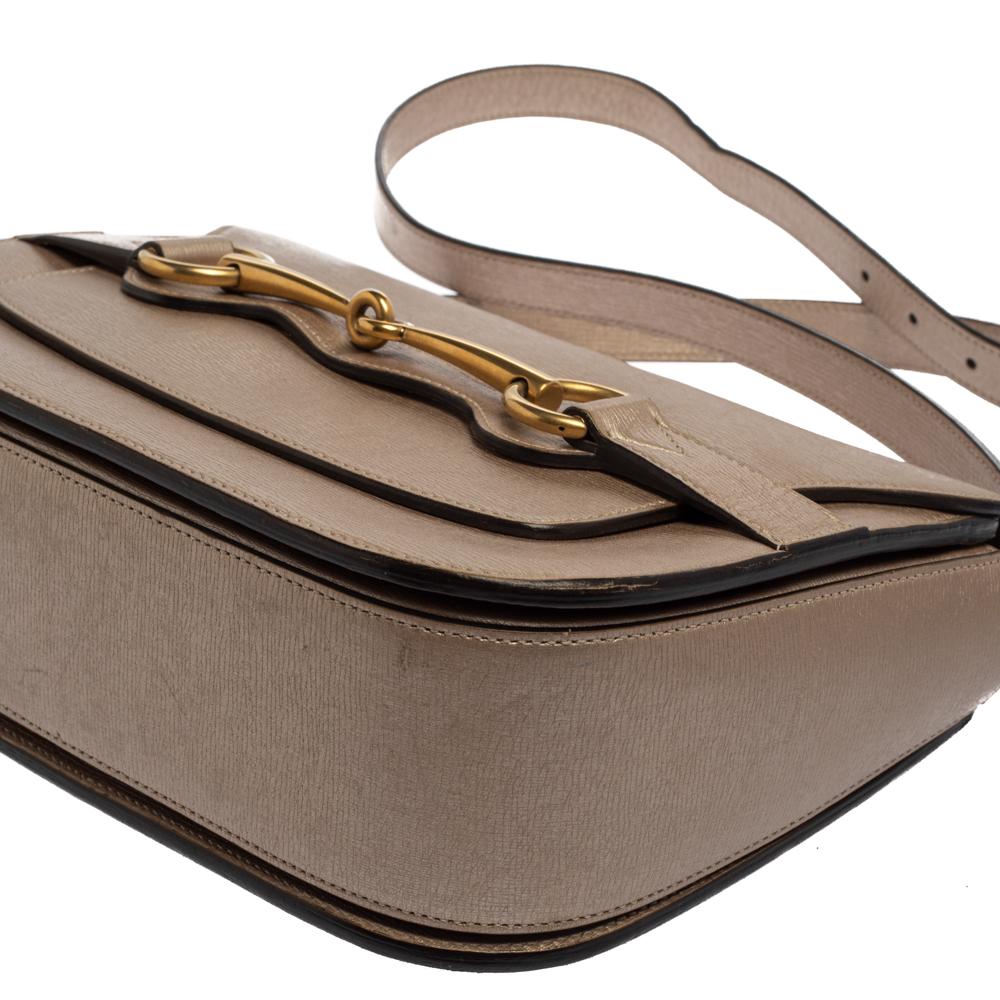 Gucci Light Gold Leather Bright Bit Flap Shoulder Bag In Good Condition In Dubai, Al Qouz 2