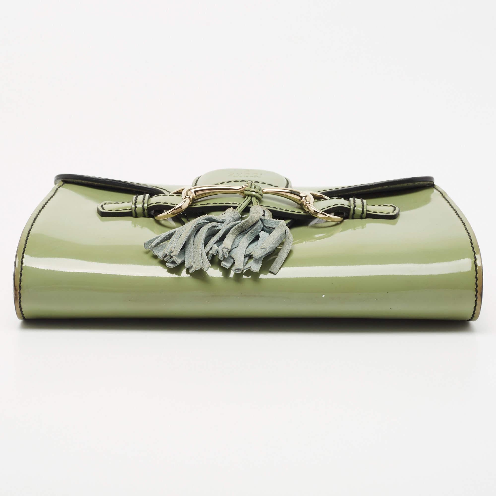 Gucci Light Green Patent Leather Emily Shoulder Bag In Fair Condition In Dubai, Al Qouz 2