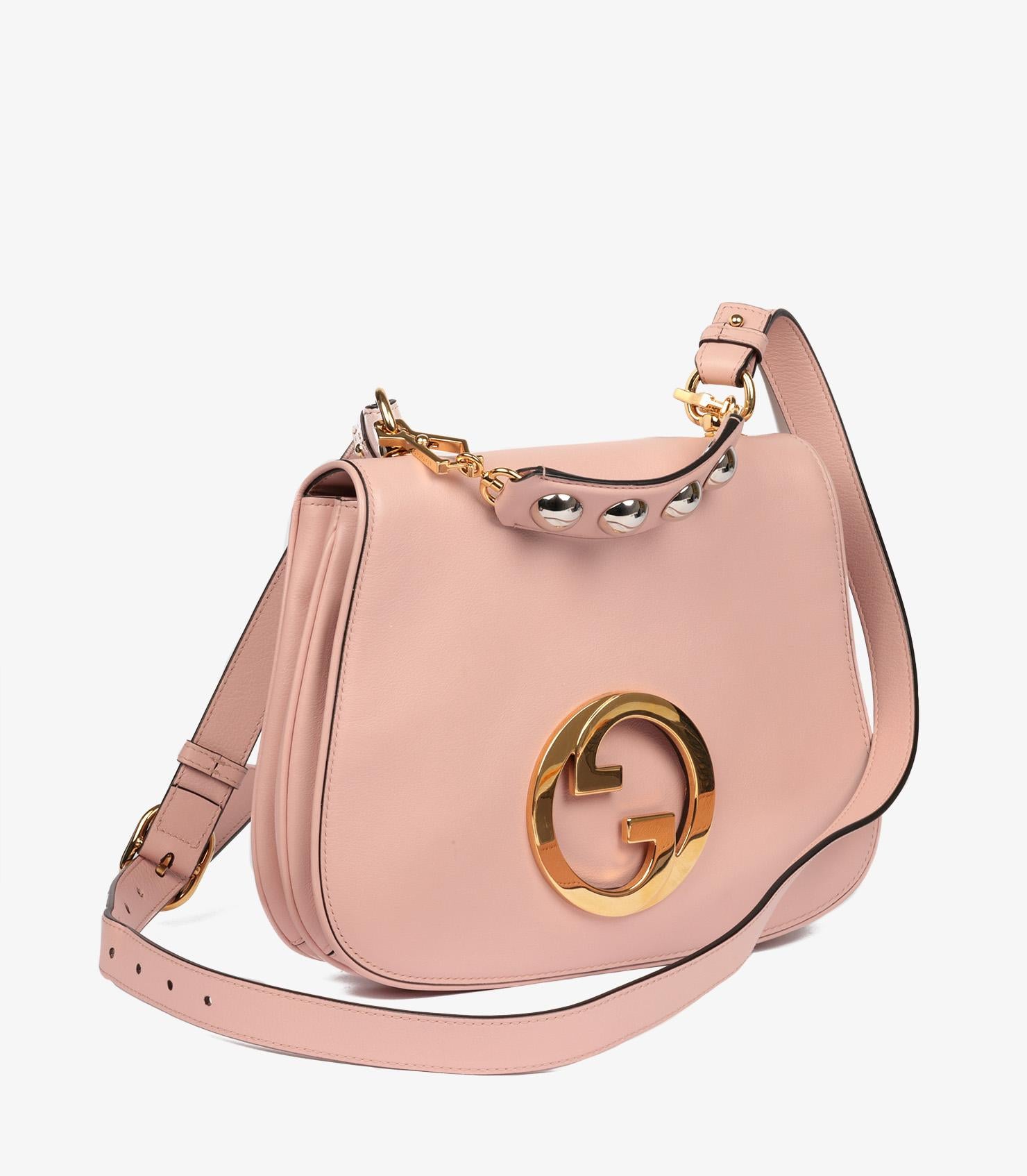 Gucci - Sac à bandoulière Blondie moyen en cuir de veau rose pâle

Détails du produit
Xupes Ref : HB5749
Marque : Gucci
Modèle : Sac à bandoulière moyen Blondie
Type : Épaule, corps, poignée supérieure
Numéro de série : 721172-493075
Âge : 2023
PRIX