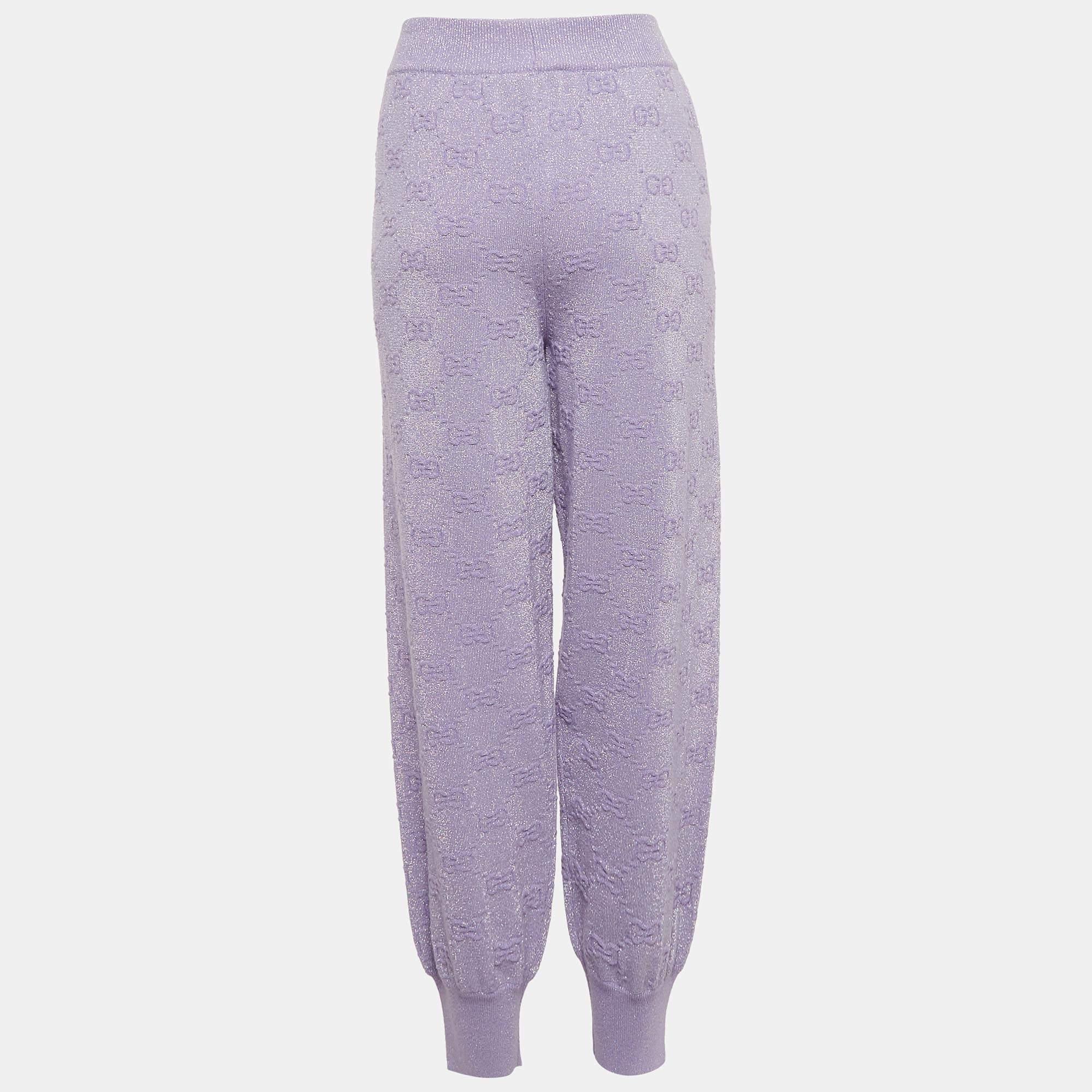 Sia che tu voglia oziare o uscire per fare delle commissioni, non importa.  questi pantaloni della tuta saranno una scelta elegante e ti faranno sentire a tuo agio tutto il giorno. È stato realizzato con materiali di alta qualità.  e la creazione si