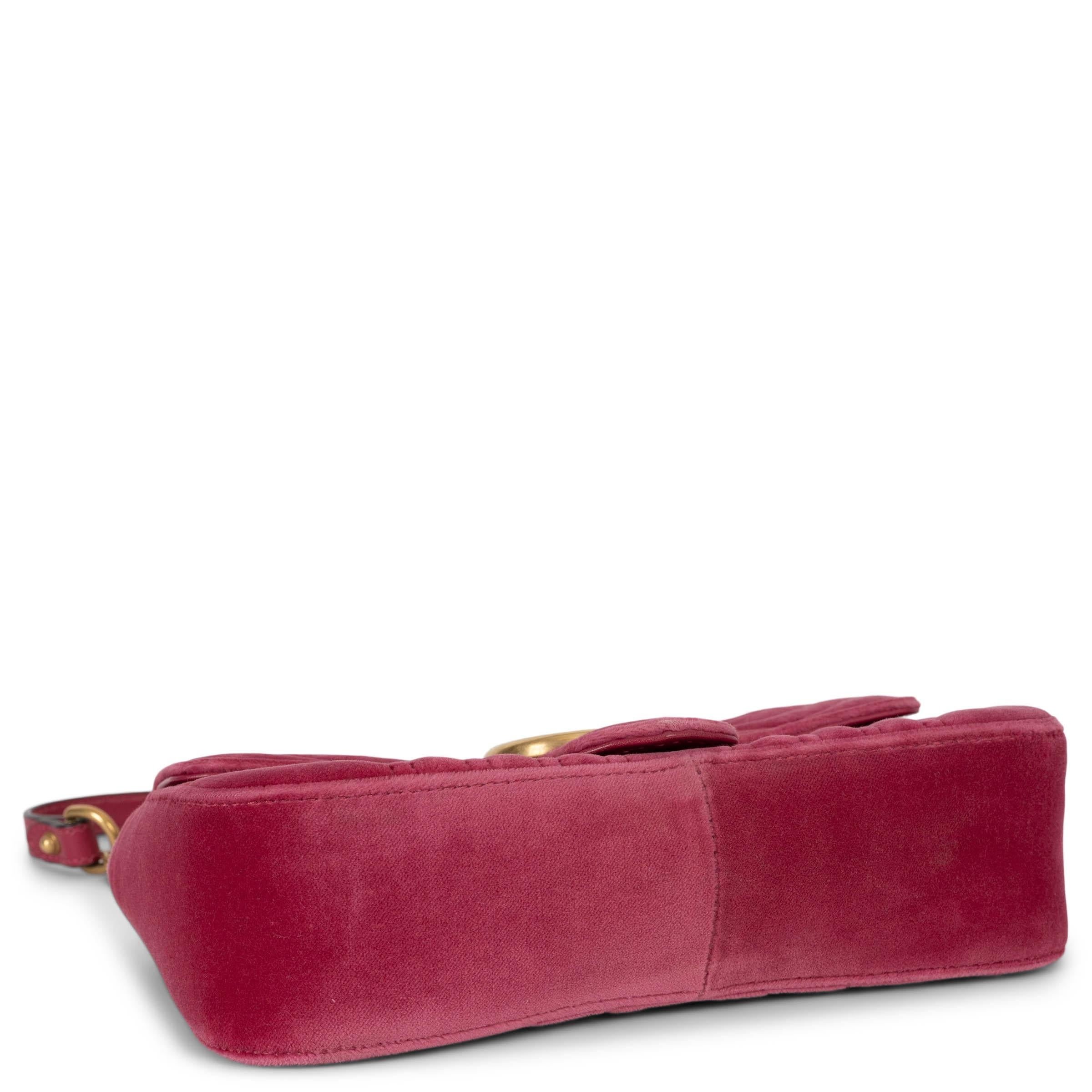 De las mujeres GUCCI Rosa frambuesa claro GG MARMONT SMALL VELVET Bolso de hombro en venta