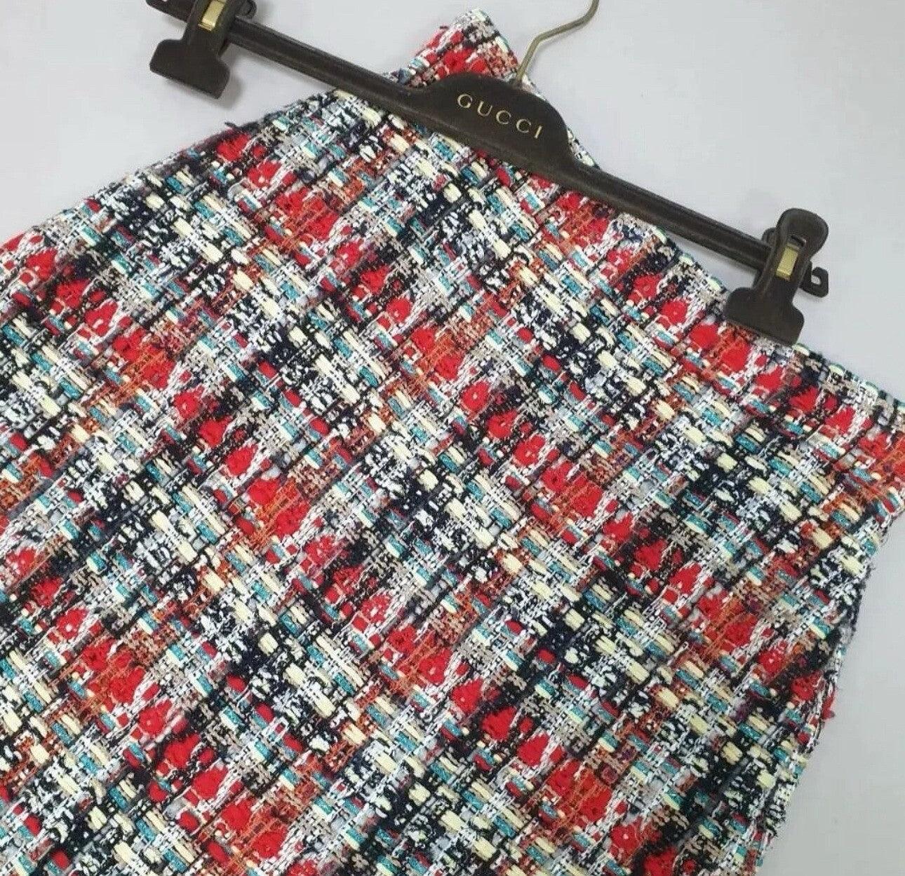 GUCCI Leichter Tweed MinirockSz.42 im Zustand „Gut“ im Angebot in Krakow, PL