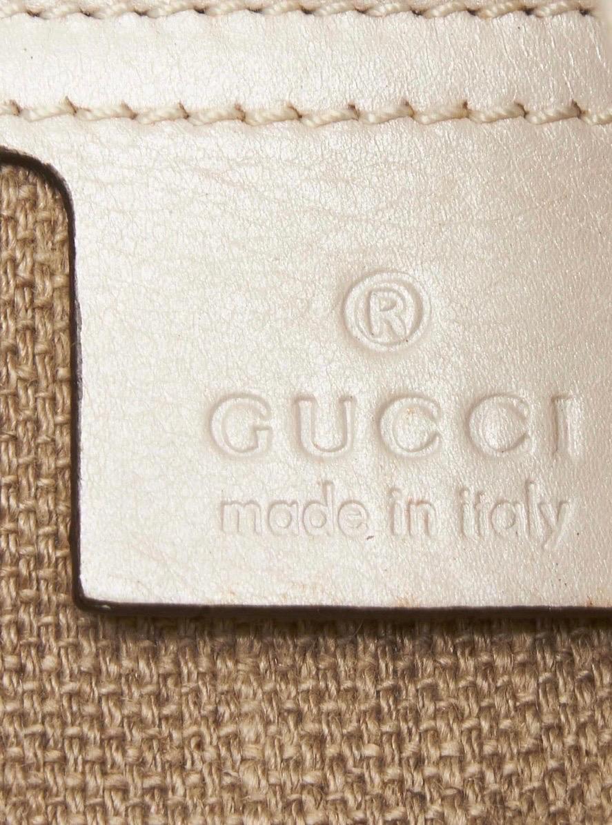 GUCCI Limited Edition Exotic Python Skin Embroidered Cream Hand Bag with Crest For Sale 6